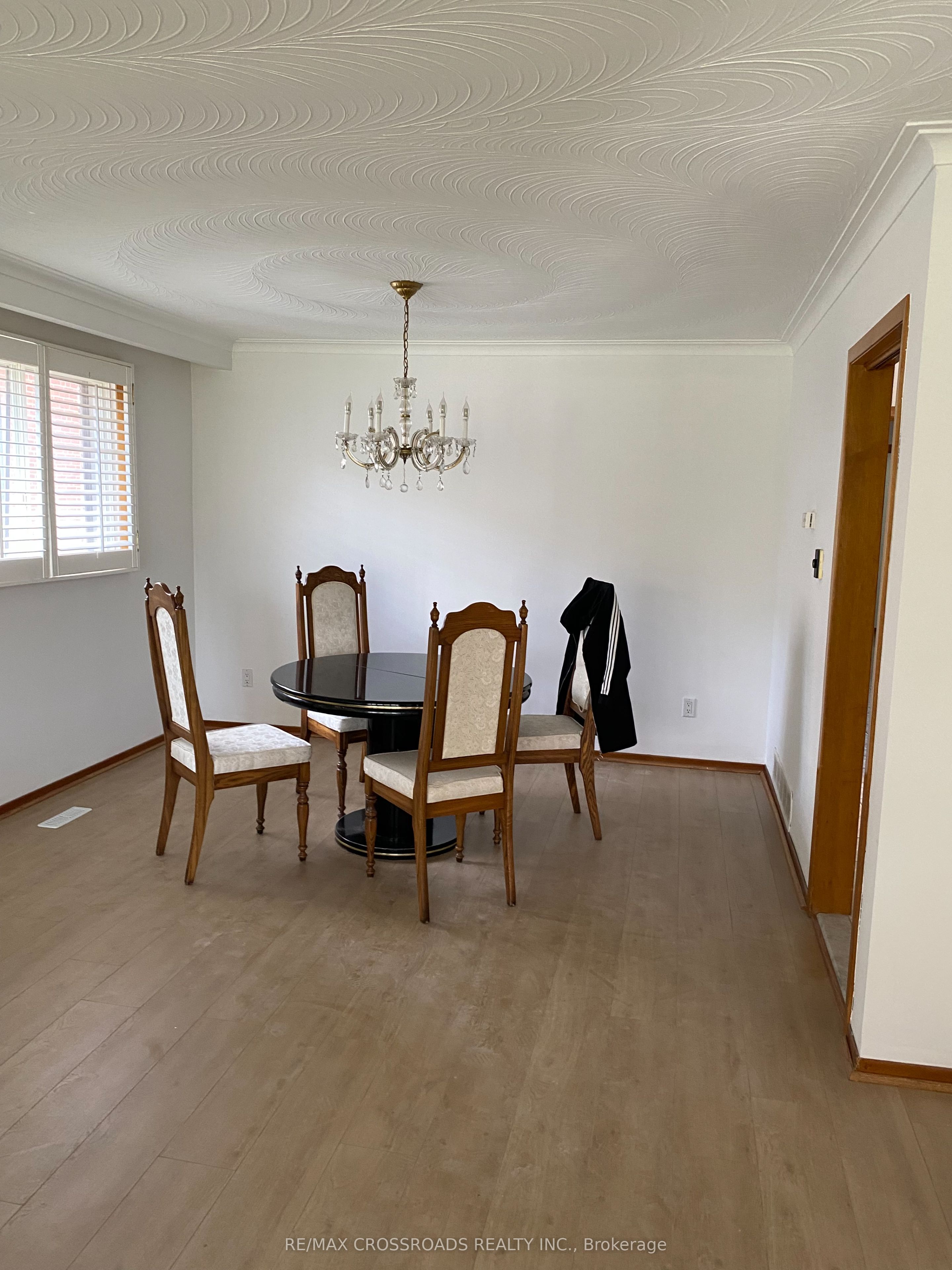 91 Bickerton Crescent Property Photo 8