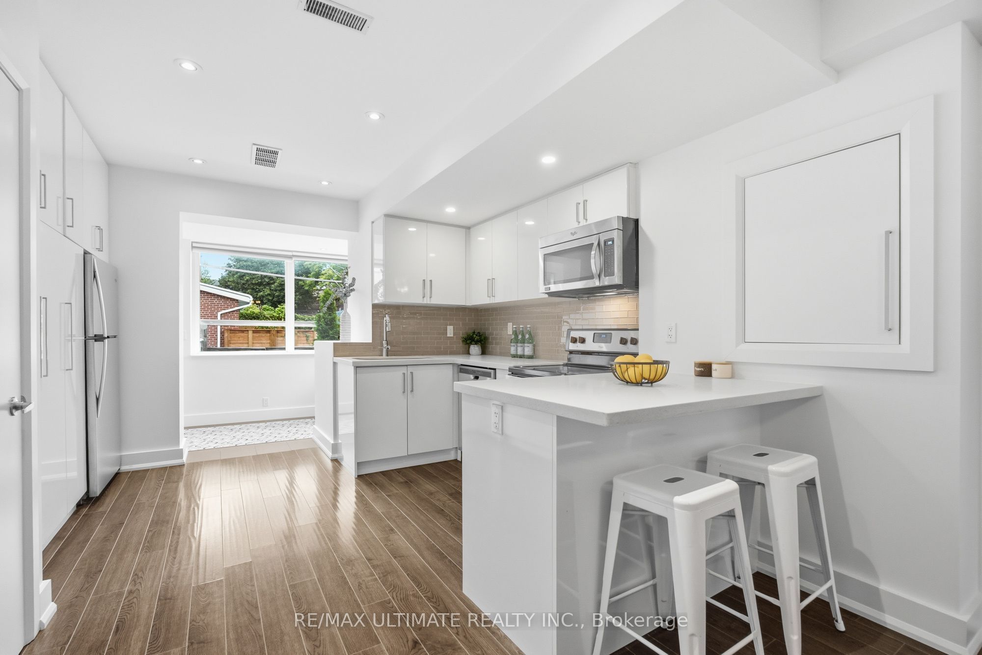 305 Winona Drive Property Photo 10