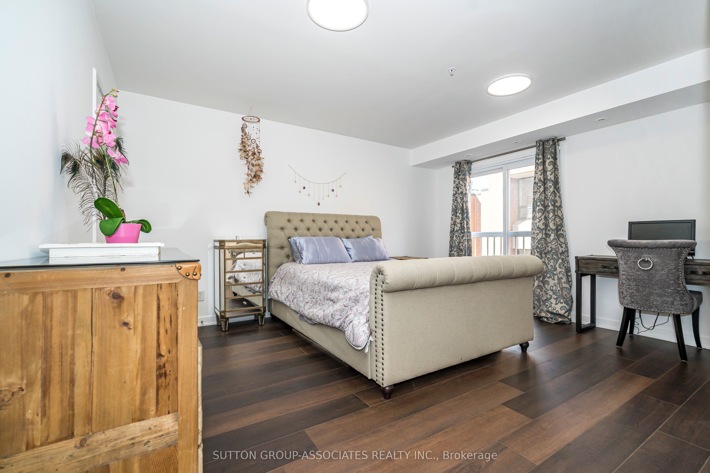 539 Jarvis Street Ph7 Property Photo 18