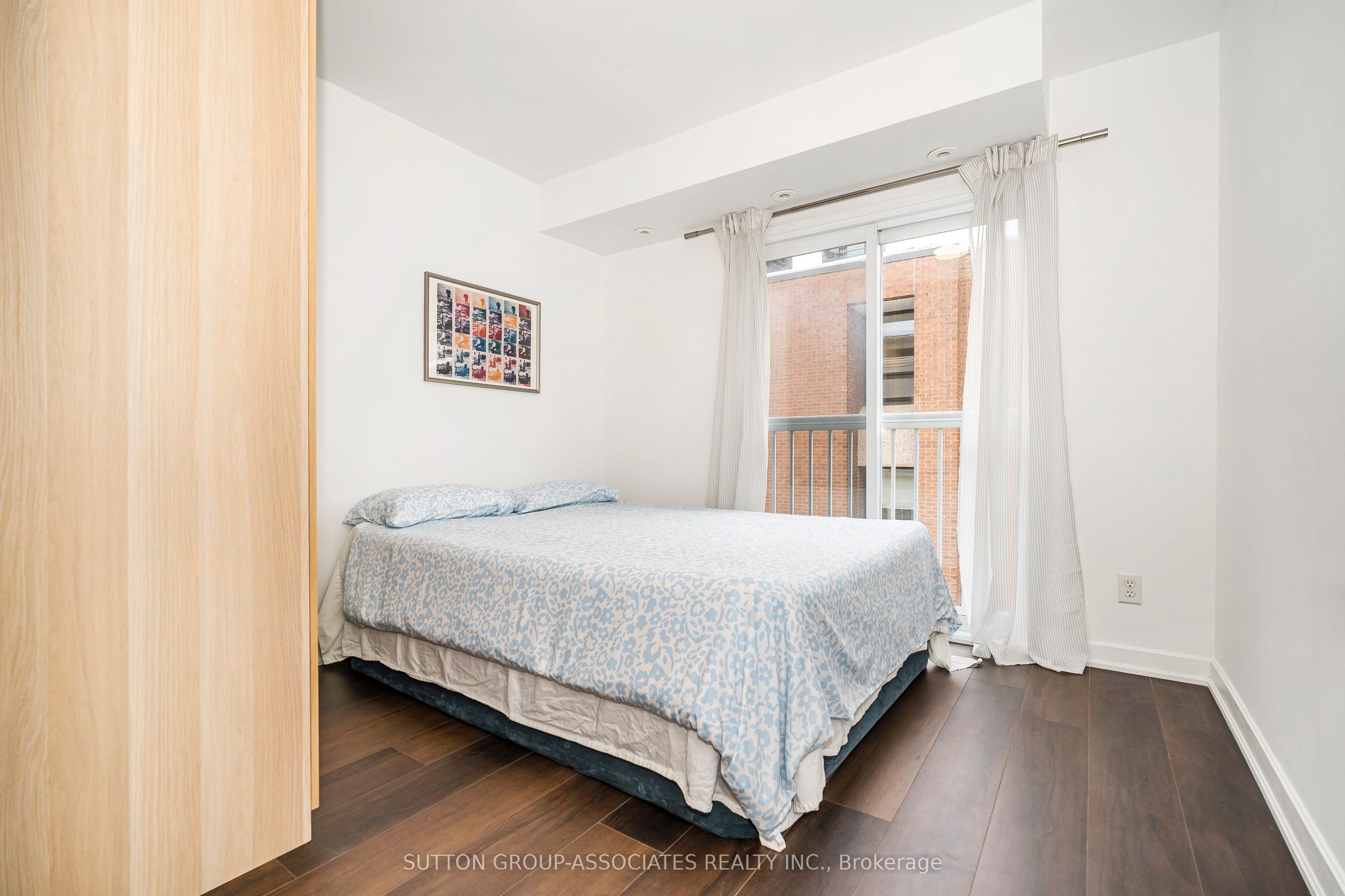 539 Jarvis Street Ph7 Property Photo 26