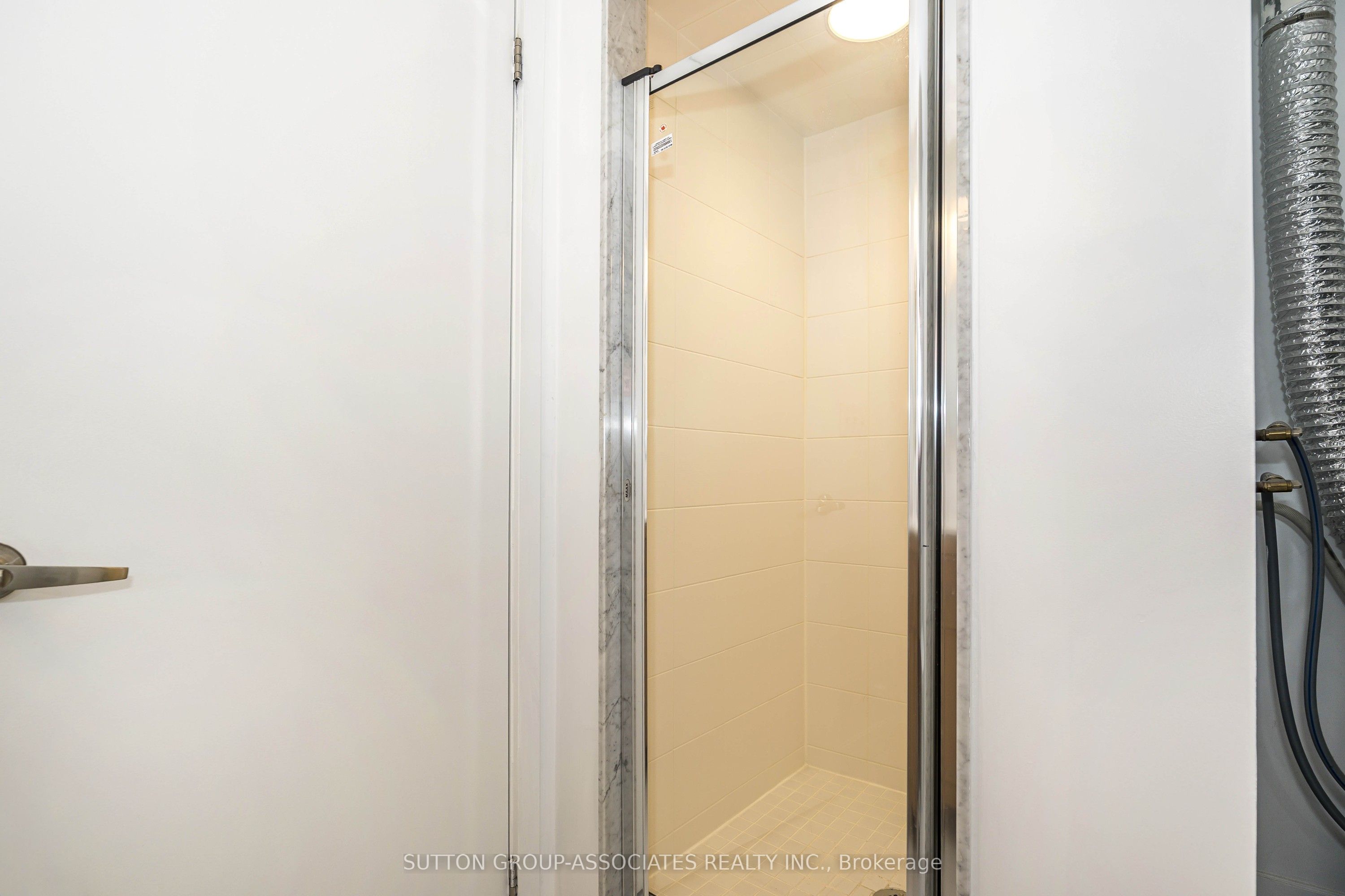 539 Jarvis Street Ph7 Property Photo 31