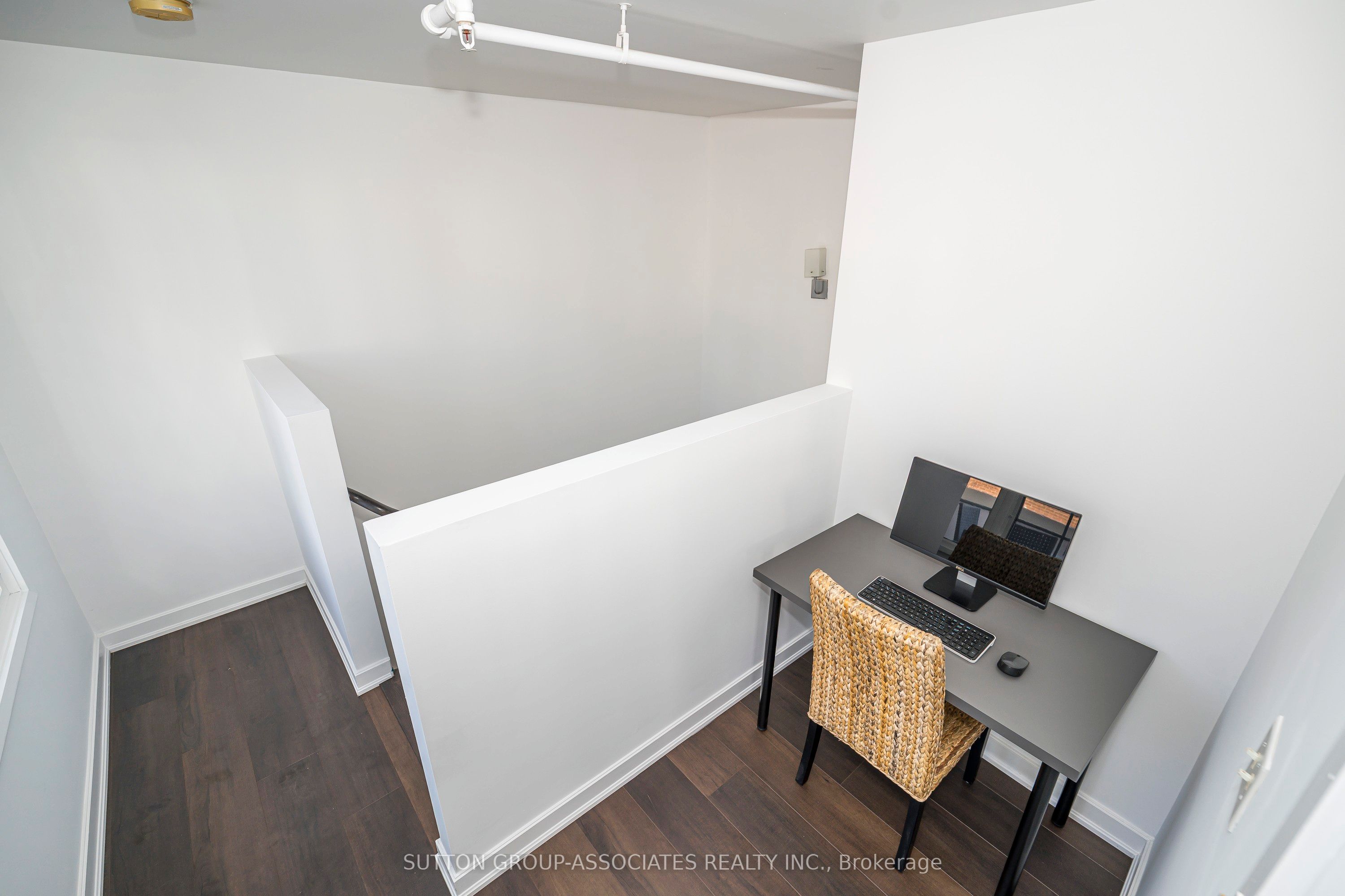 539 Jarvis Street Ph7 Property Photo 35