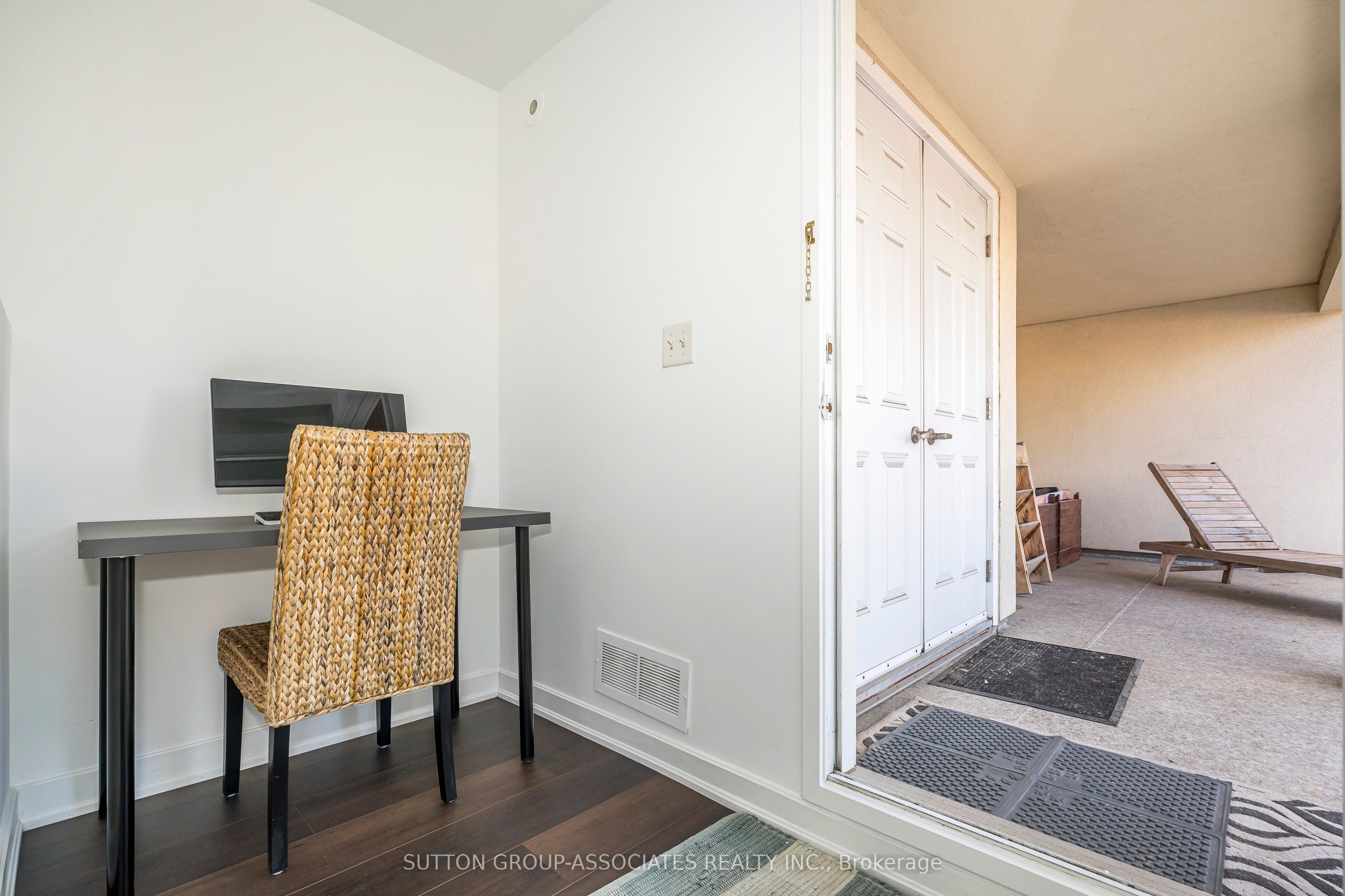 539 Jarvis Street Ph7 Property Photo 36