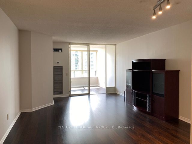 7 Bishop Avenue 1204 Property Photo 11