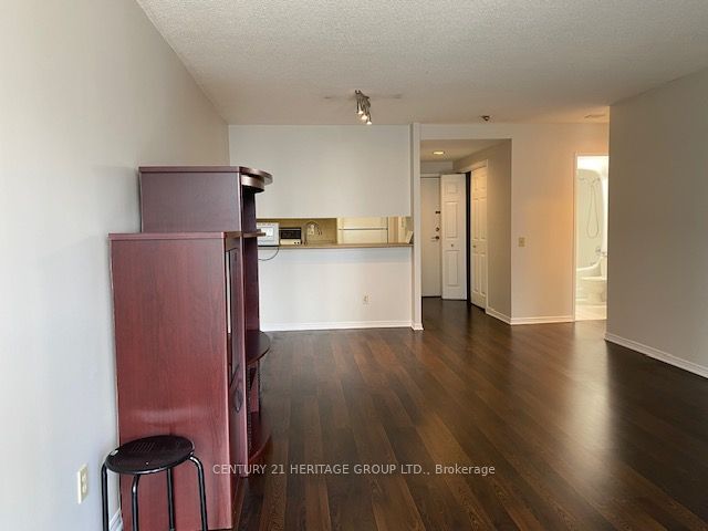 7 Bishop Avenue 1204 Property Photo 12