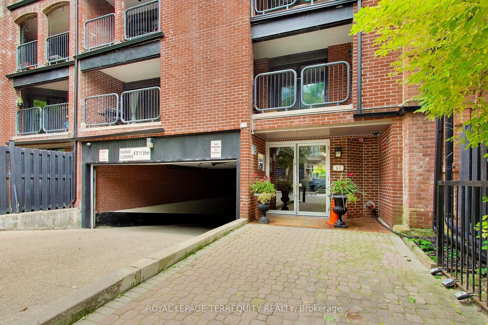 17 Pembroke Street 15 Property Photo 4