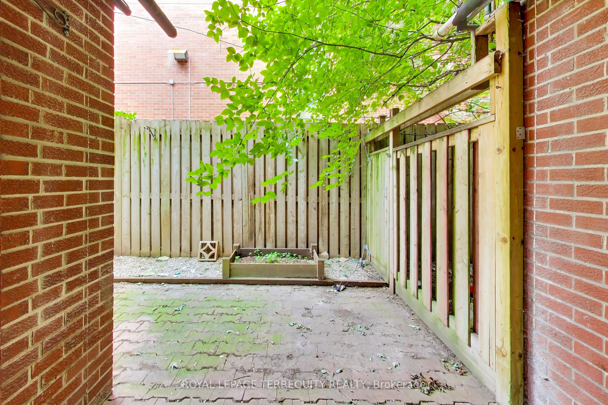17 Pembroke Street 15 Property Photo 23