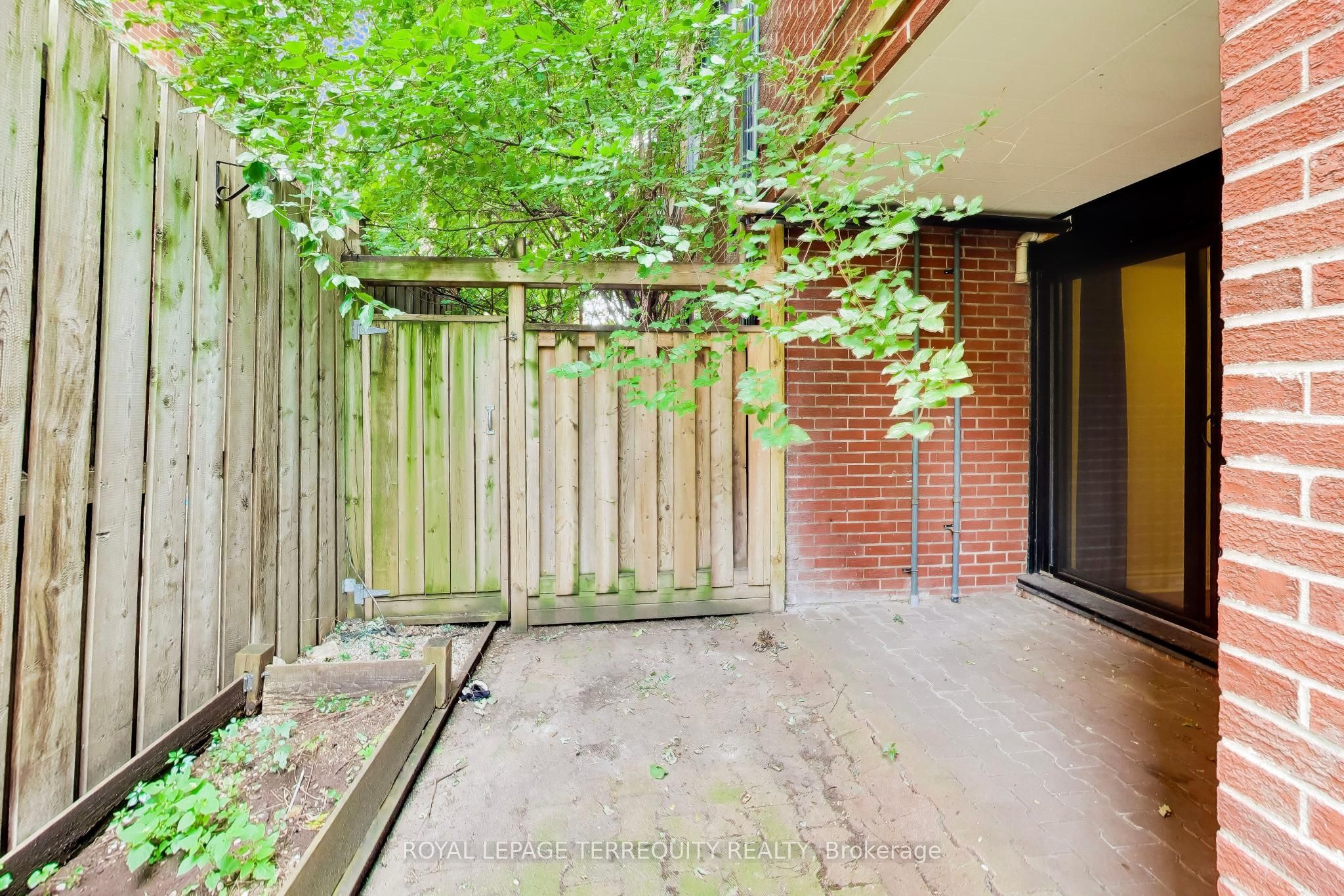 17 Pembroke Street 15 Property Photo 24