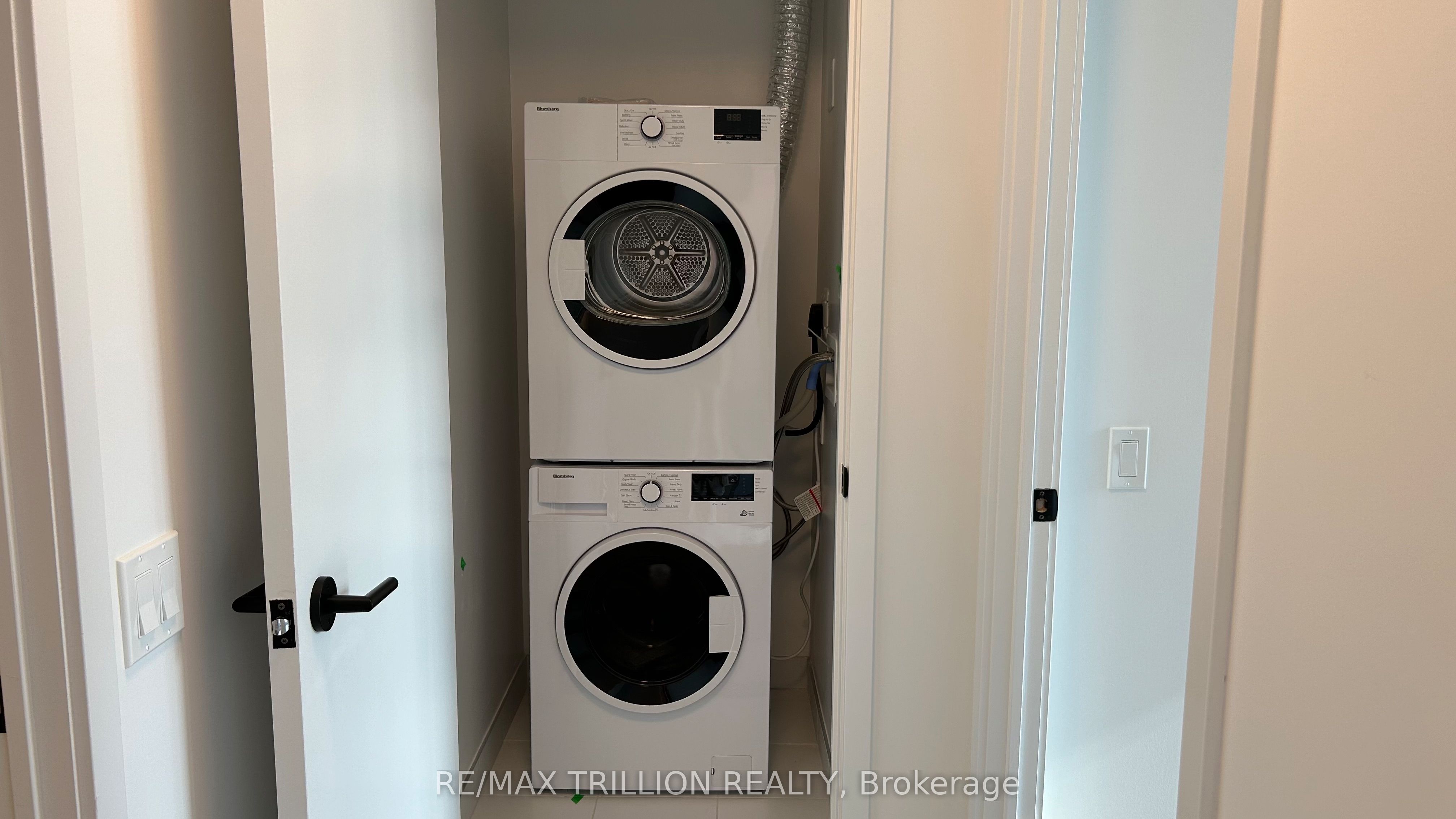 108 Peter Street 1016 Property Photo 15