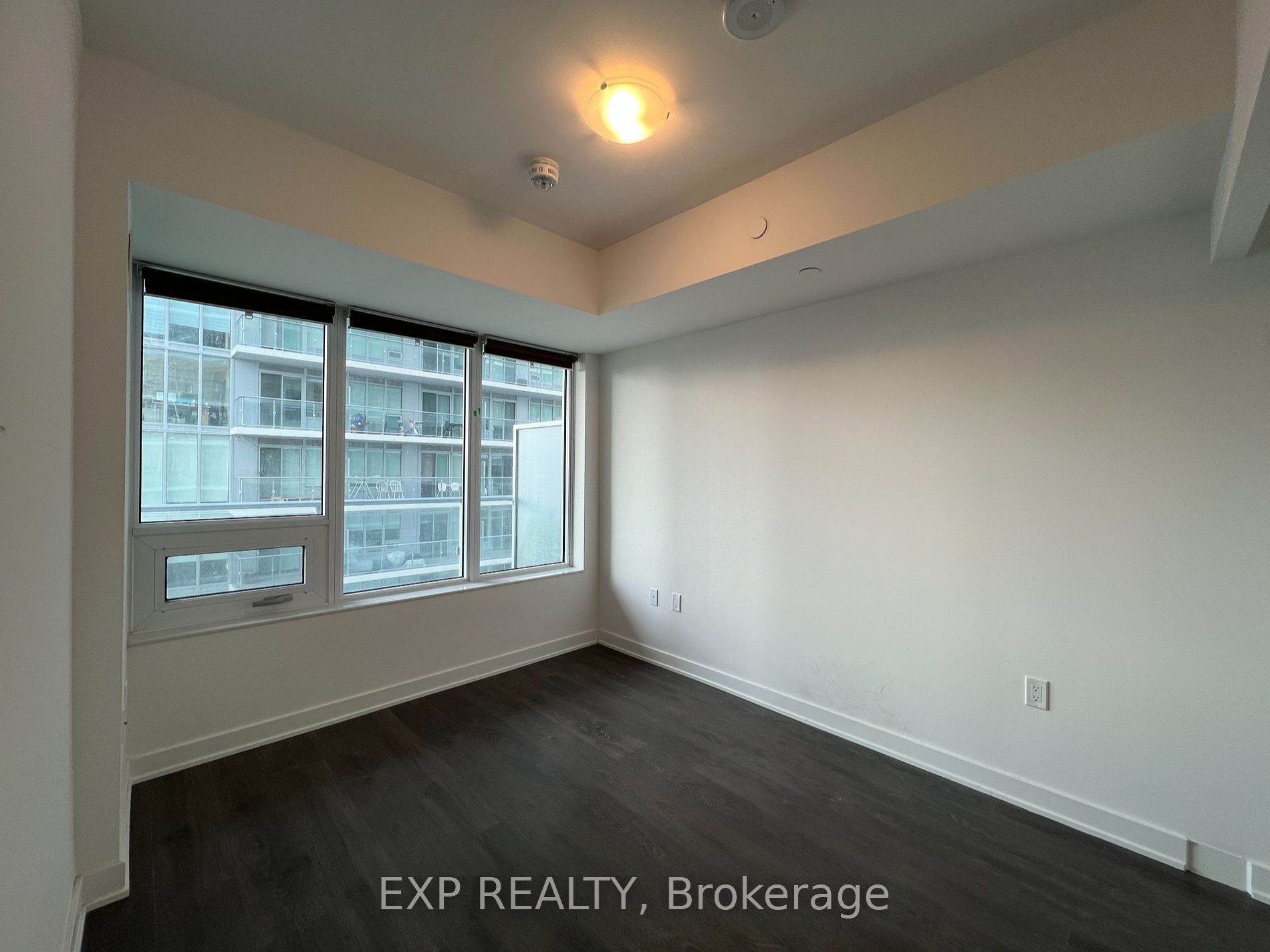 195 Redpath Avenue 3213 Property Photo 8