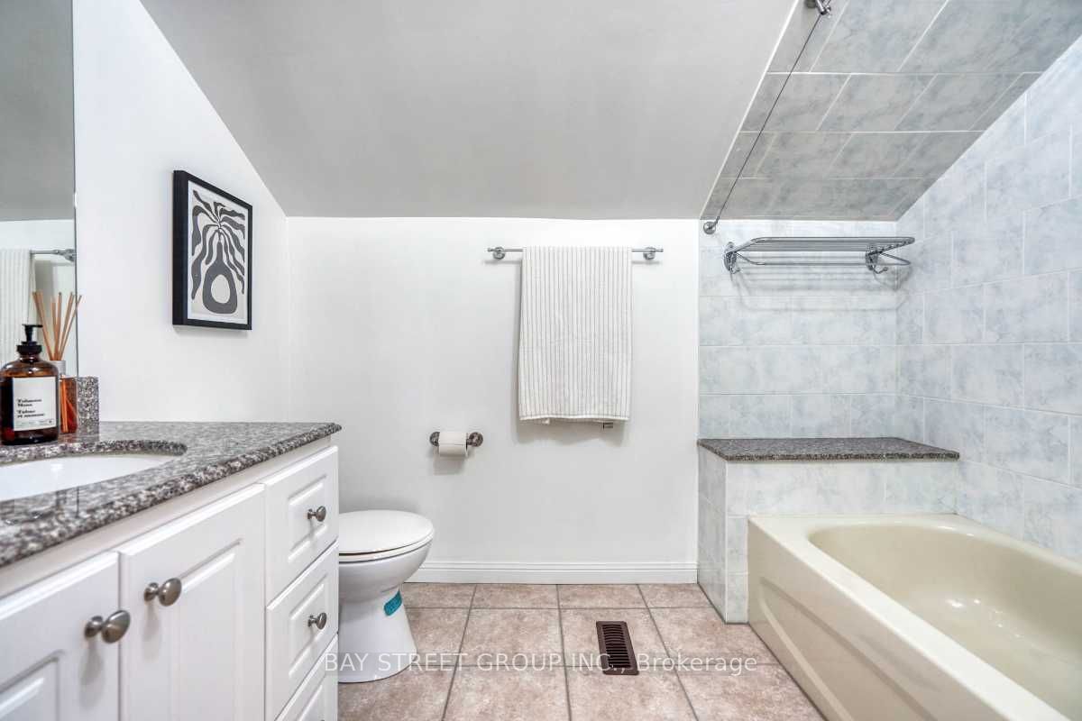 163 Song Meadoway Property Photo 25