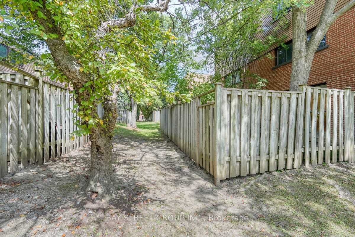 163 Song Meadoway Property Photo 33