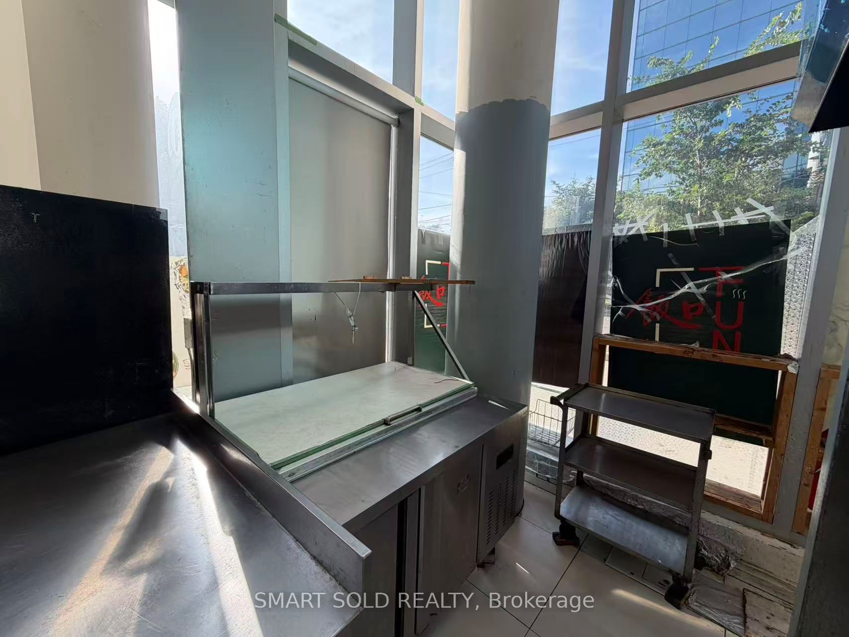4750 Yonge Street 139 Property Photo 7
