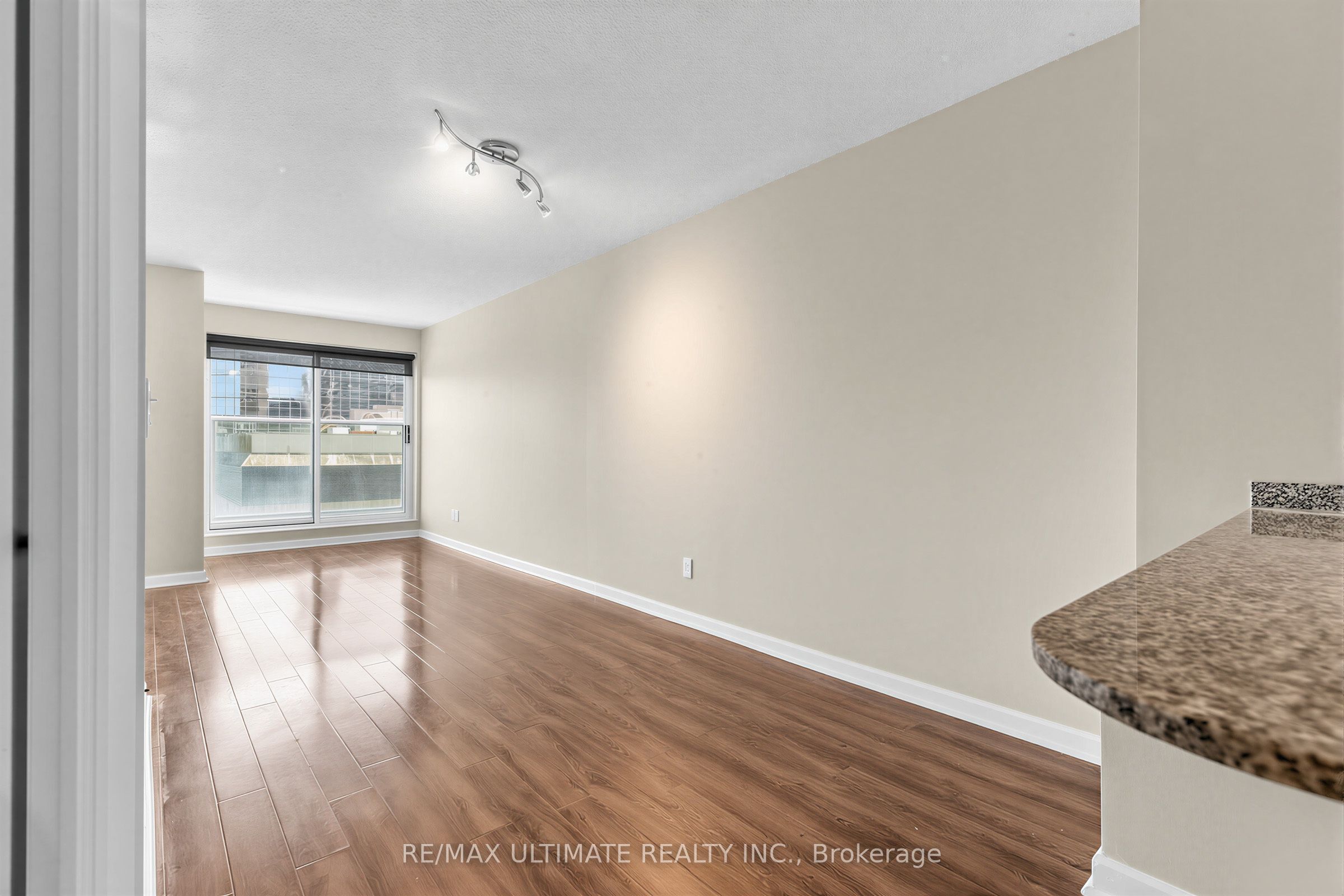 8 Park Road 1508 Property Photo 8