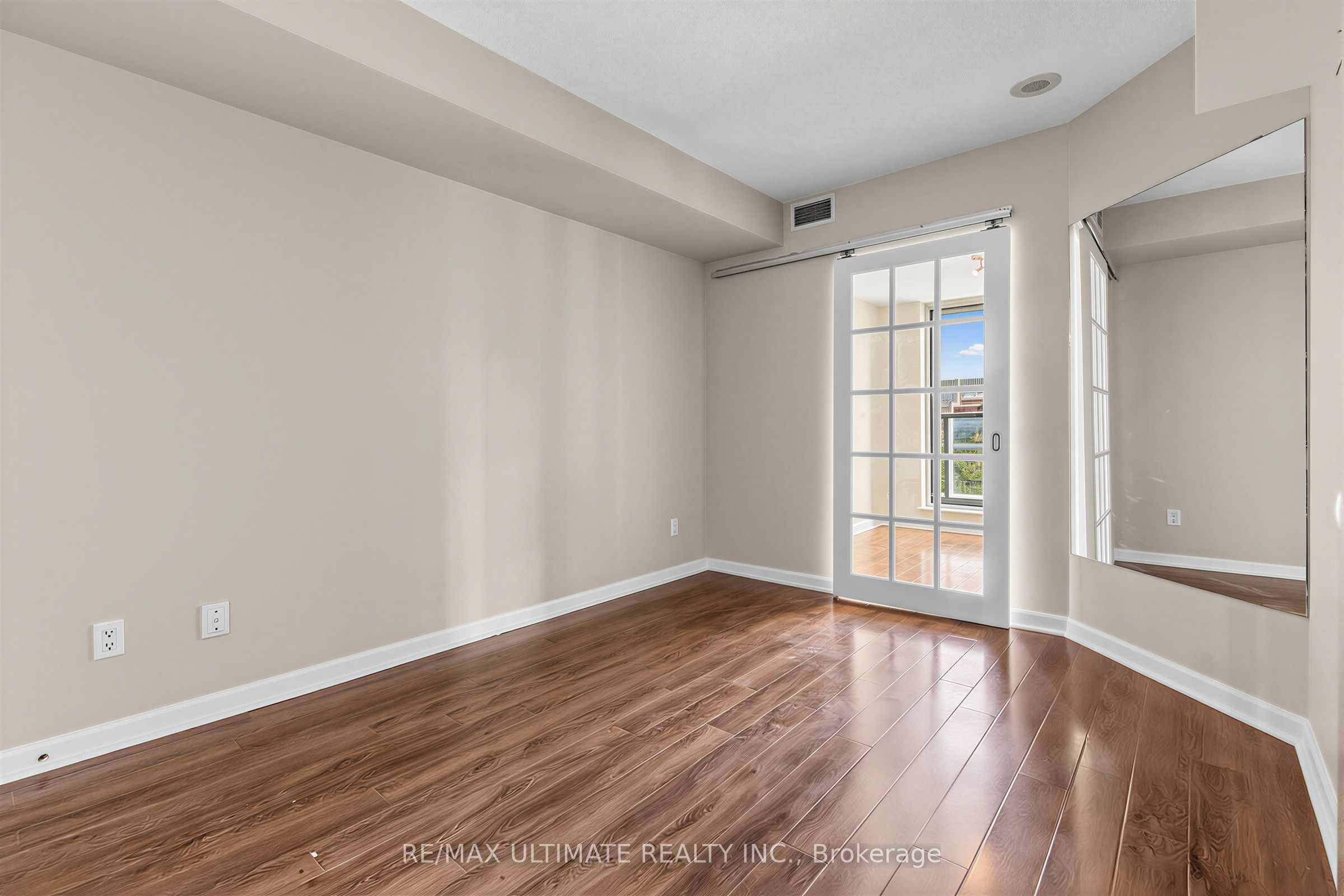 8 Park Road 1508 Property Photo 12