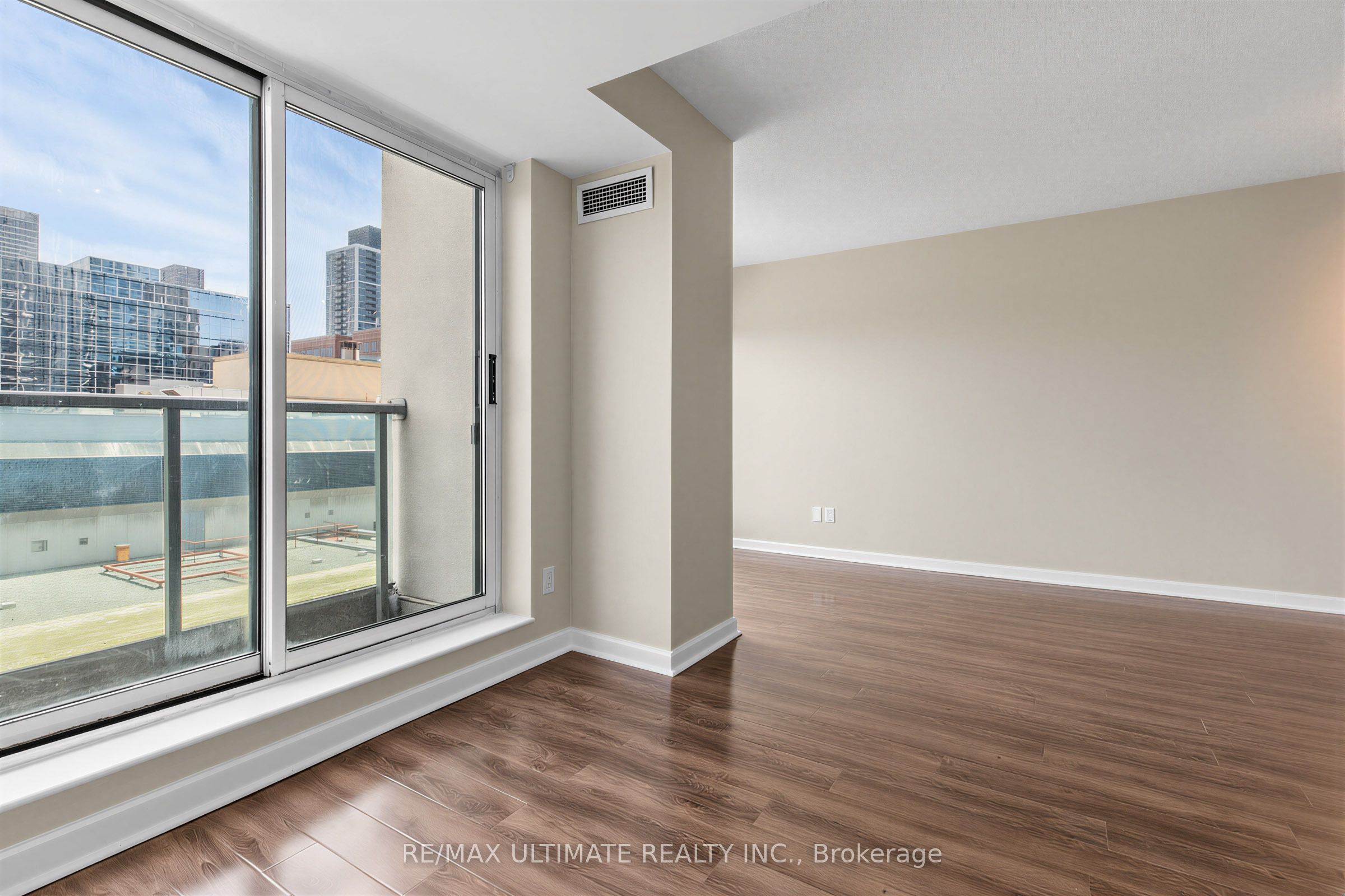8 Park Road 1508 Property Photo 14