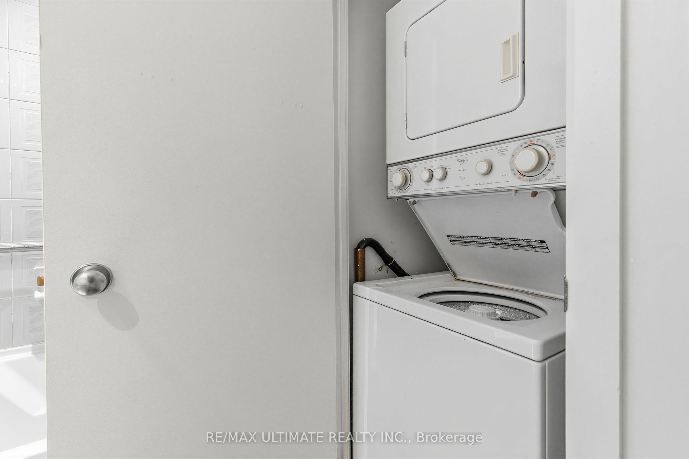8 Park Road 1508 Property Photo 16