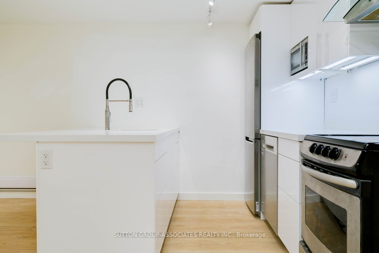 477 Brunswick Avenue Lower Property Photo 2