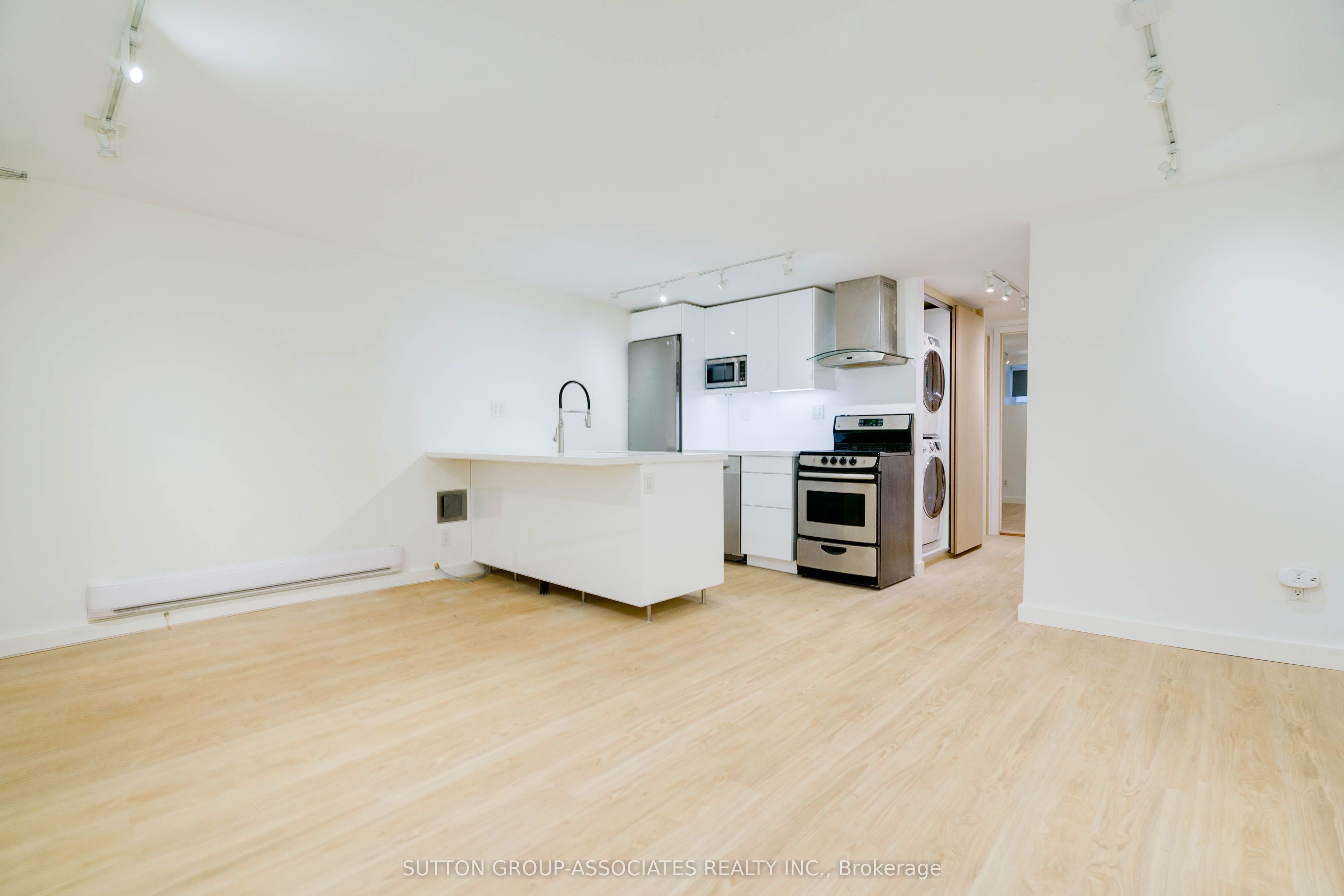 477 Brunswick Avenue Lower Property Photo 4