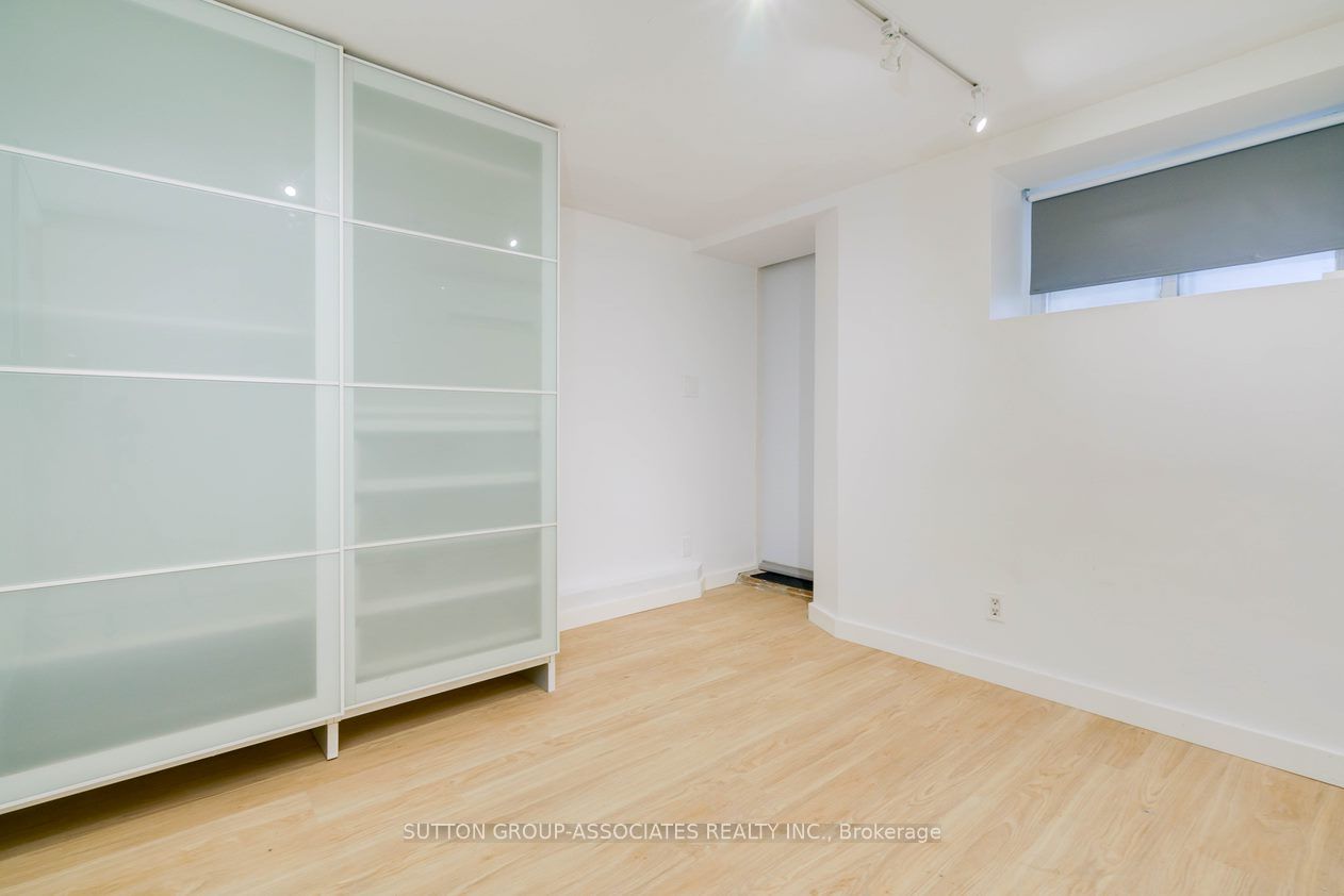 477 Brunswick Avenue Lower Property Photo 8