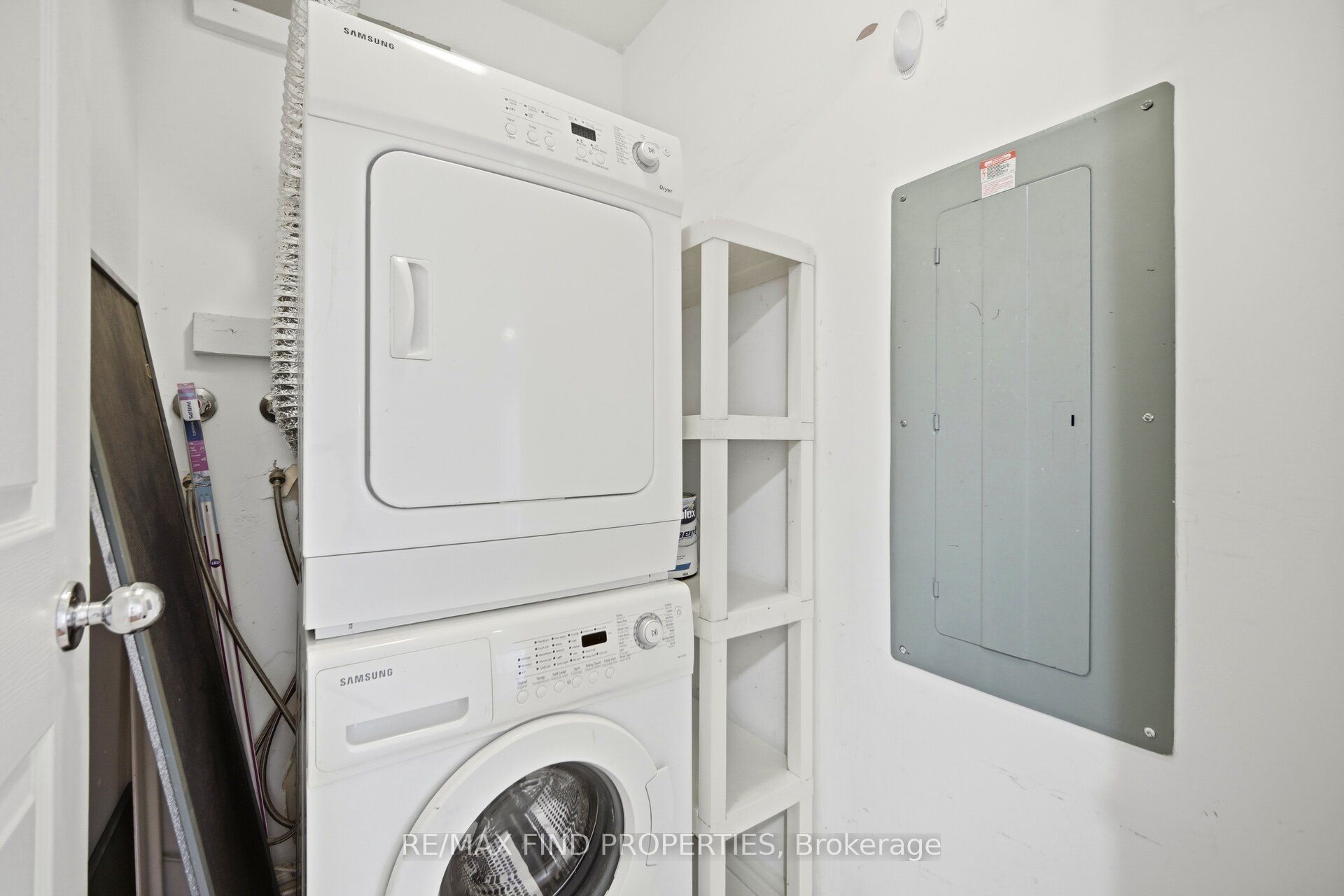 33 University Avenue 1203 Property Photo 35