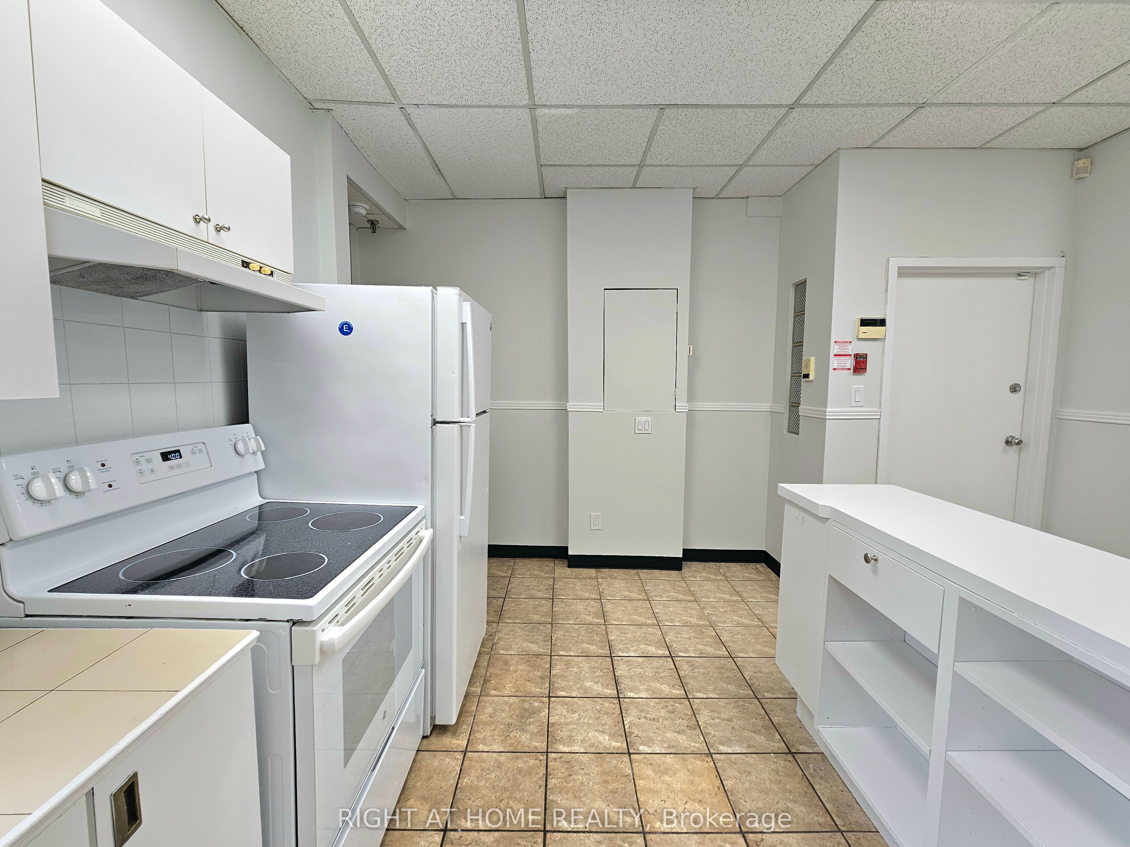 516 Yonge Street 2 Property Photo 7