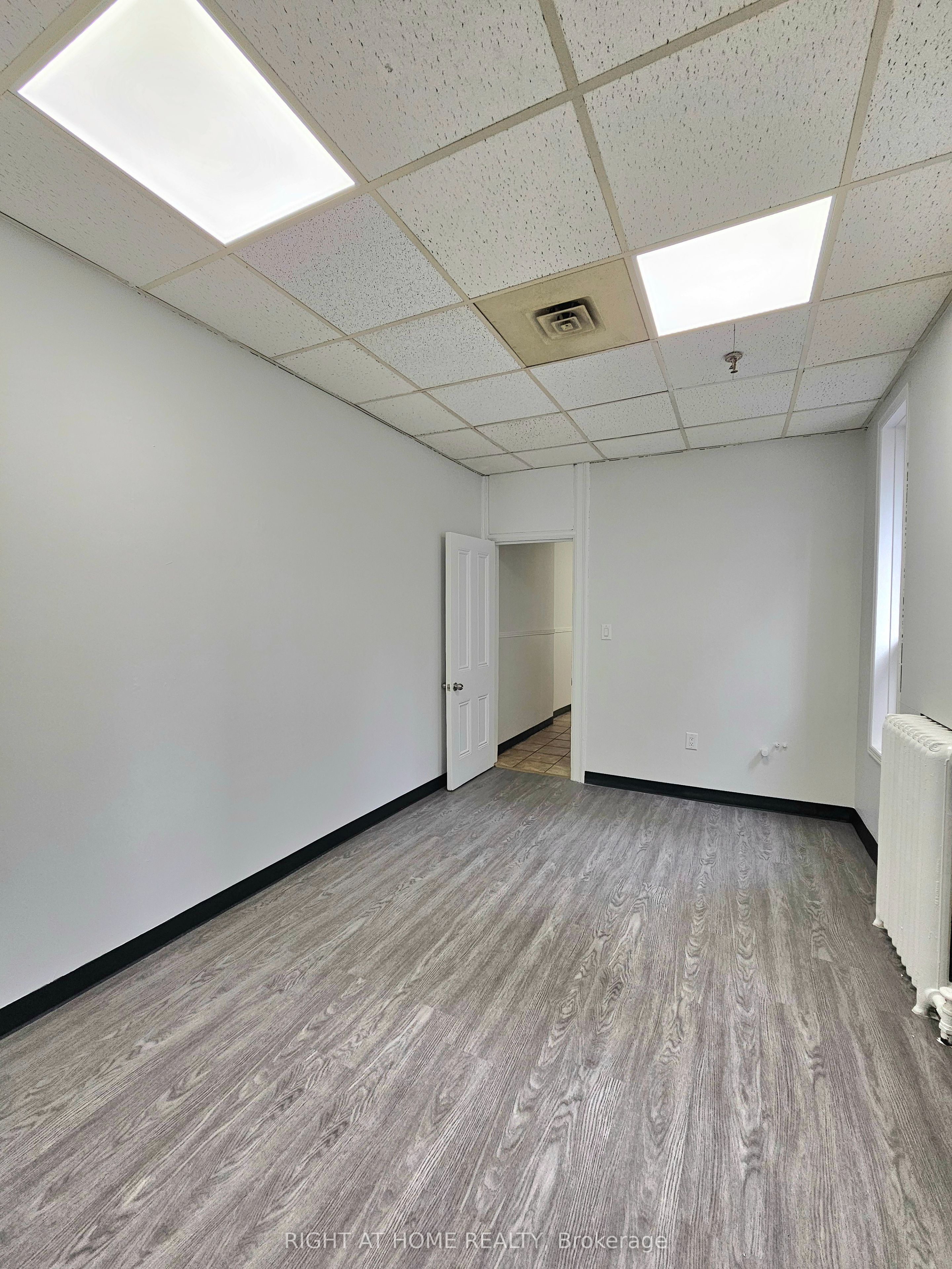 516 Yonge Street 2 Property Photo 19