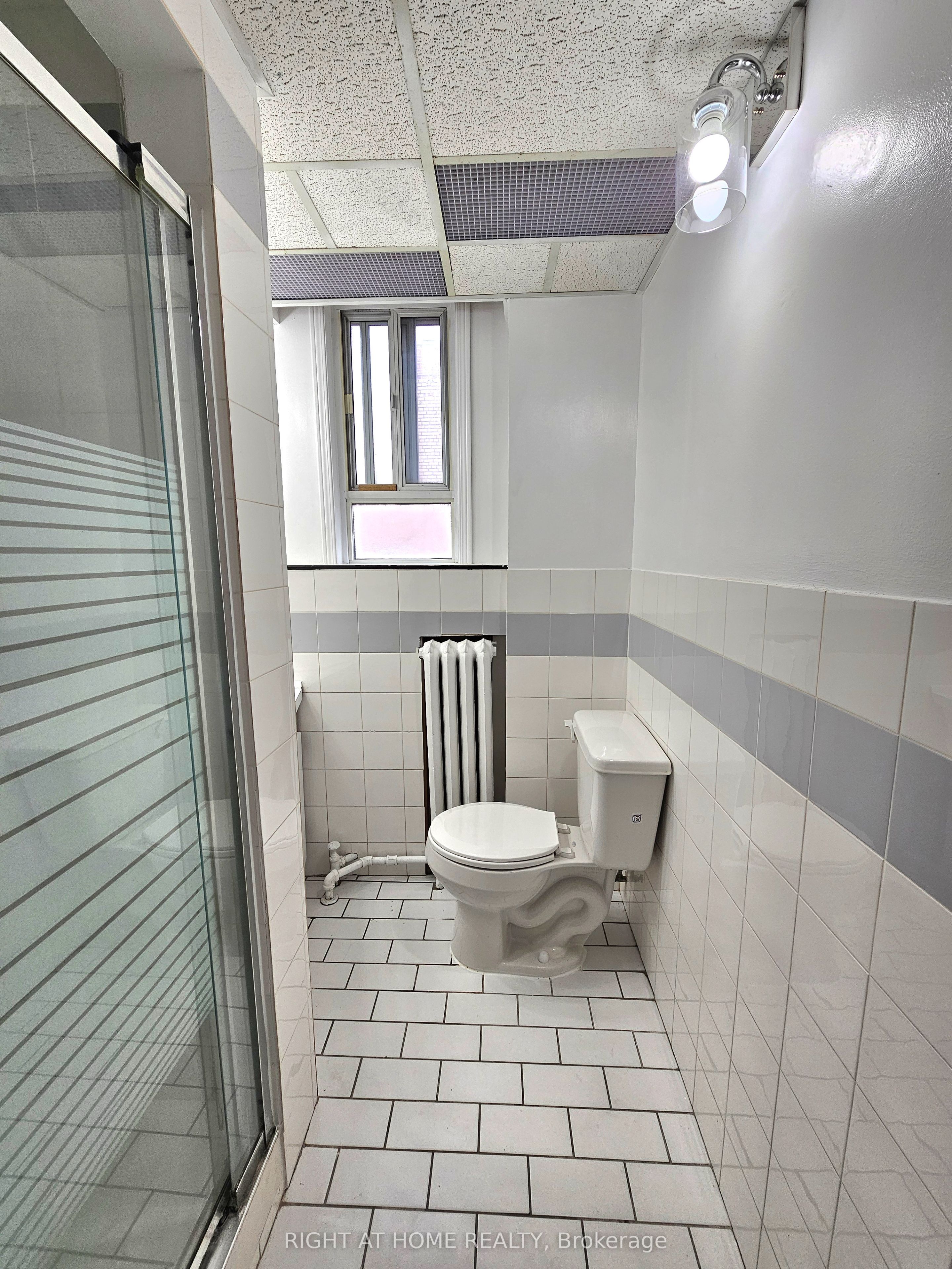 516 Yonge Street 2 Property Photo 21