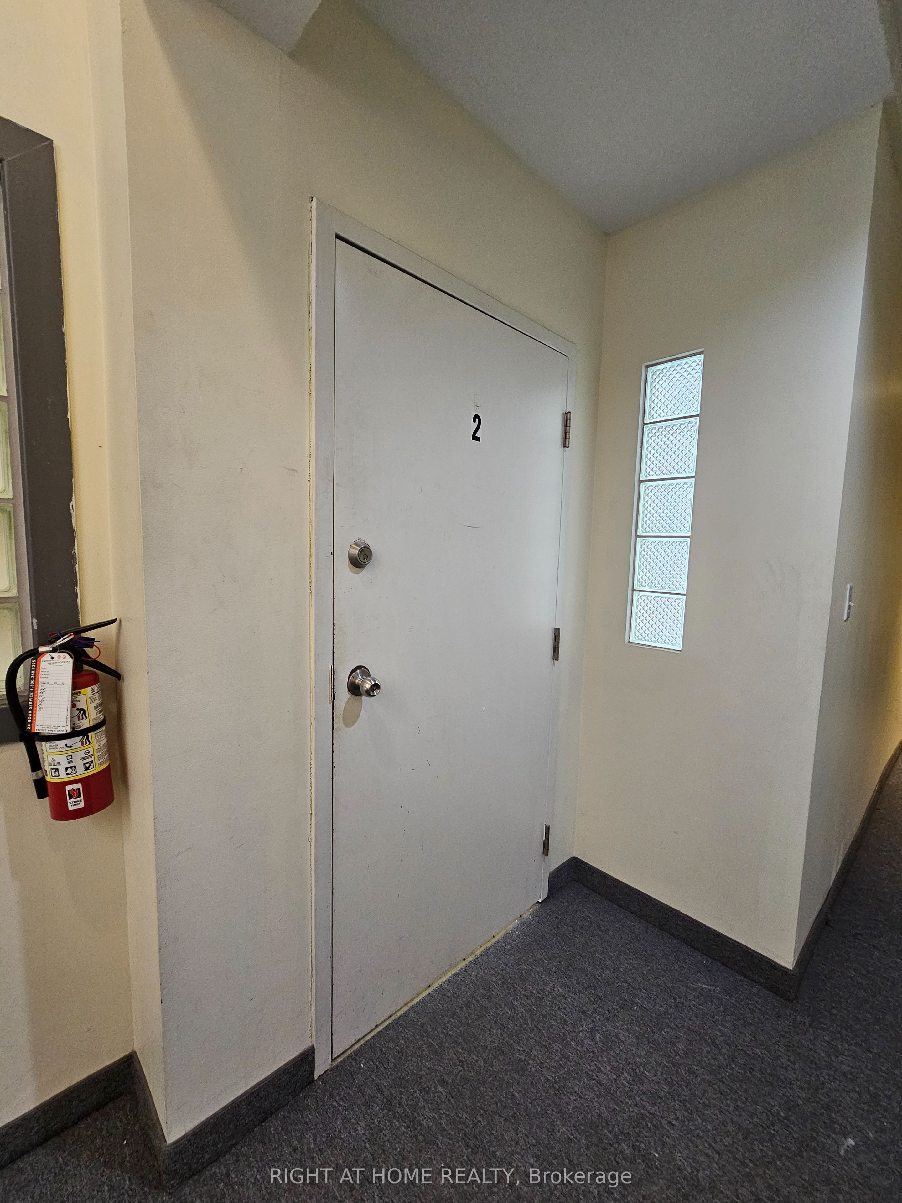 516 Yonge Street 2 Property Photo 23