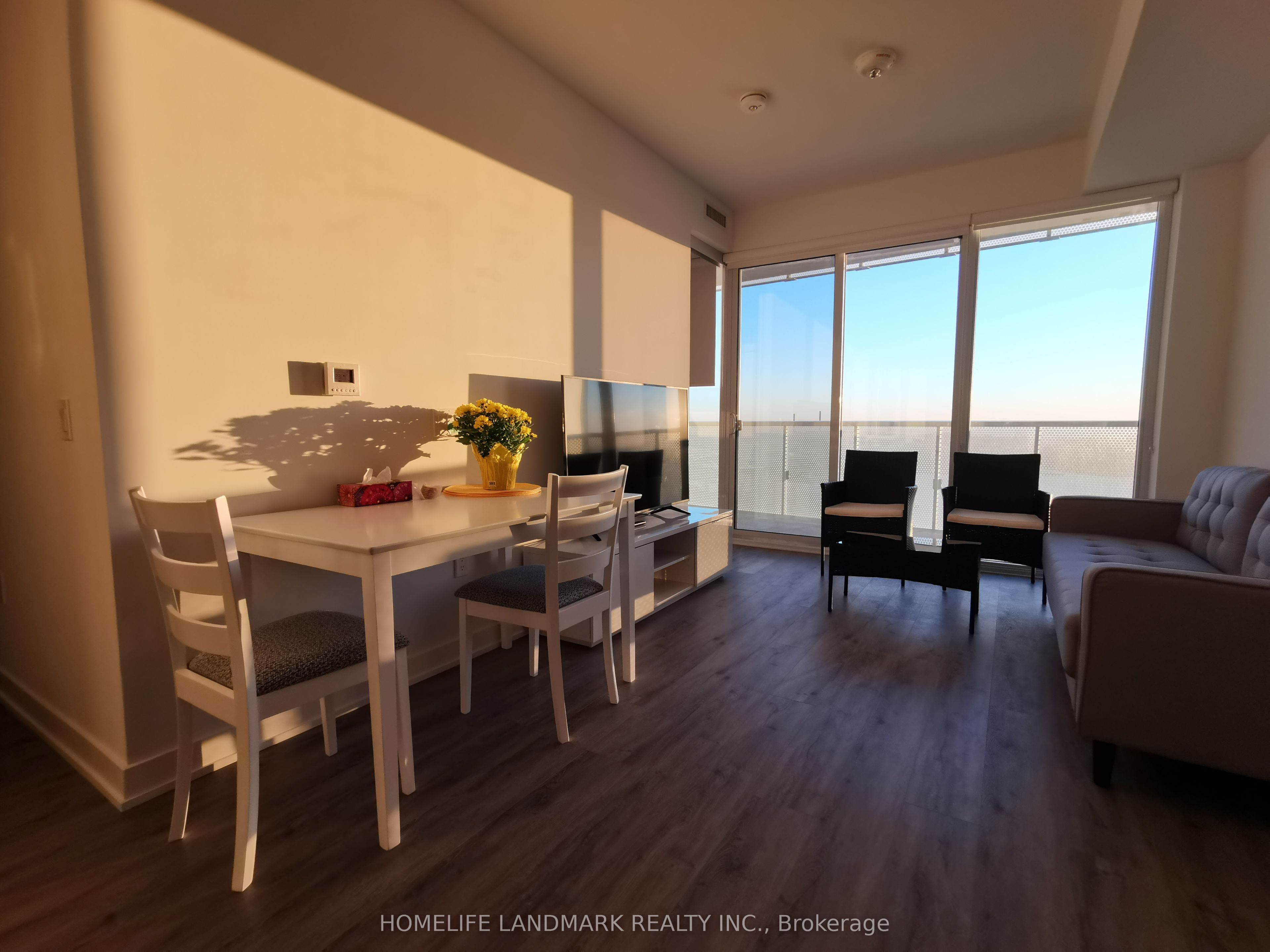 15 Queens Quay E 3201 Property Photo 7