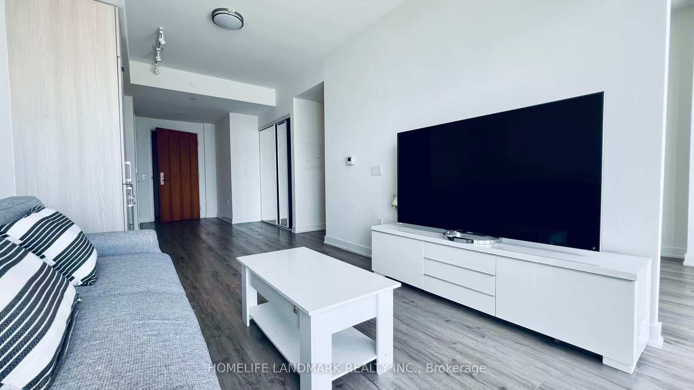 15 Queens Quay E 3201 Property Photo 10