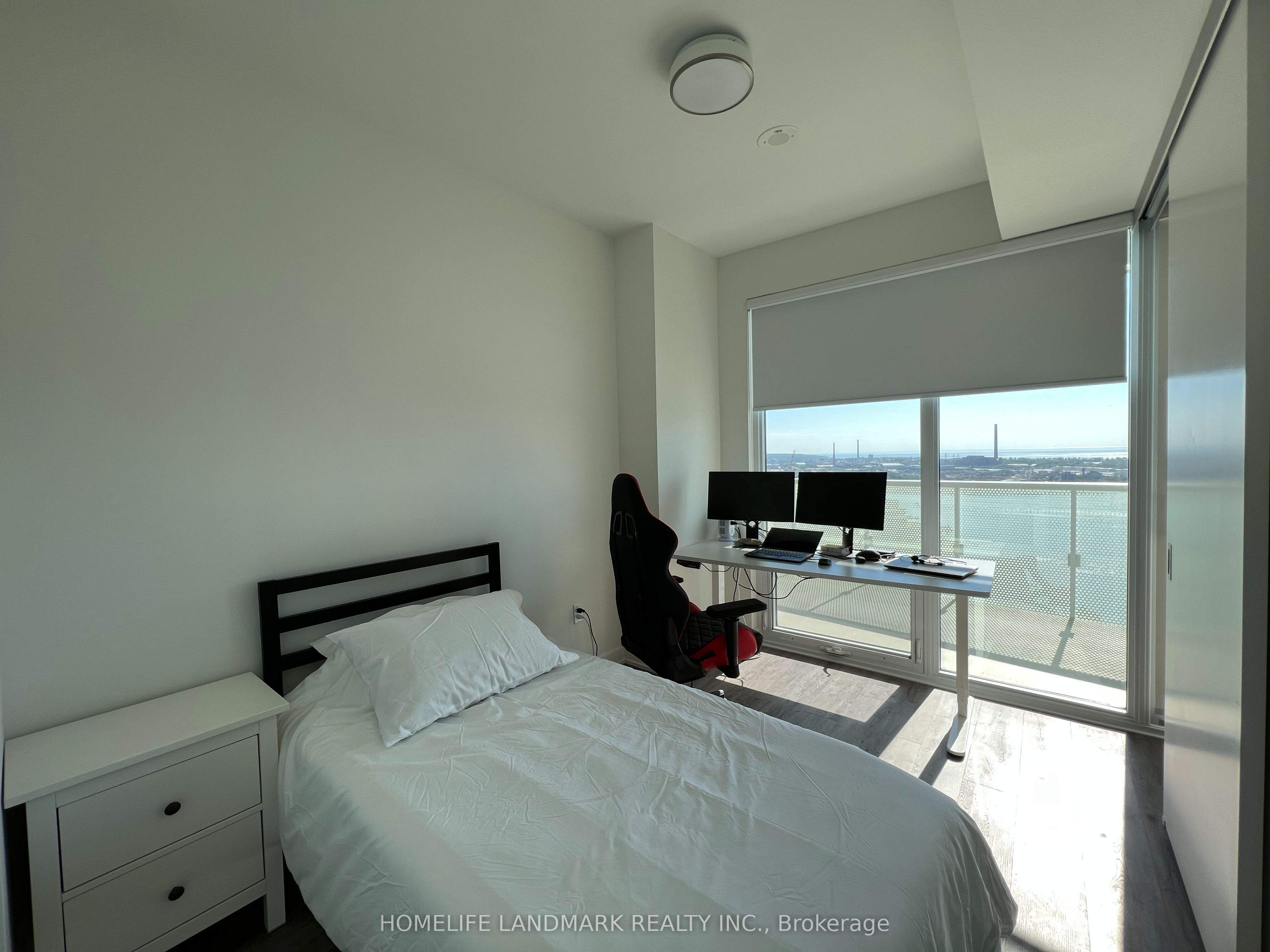 15 Queens Quay E 3201 Property Photo 13