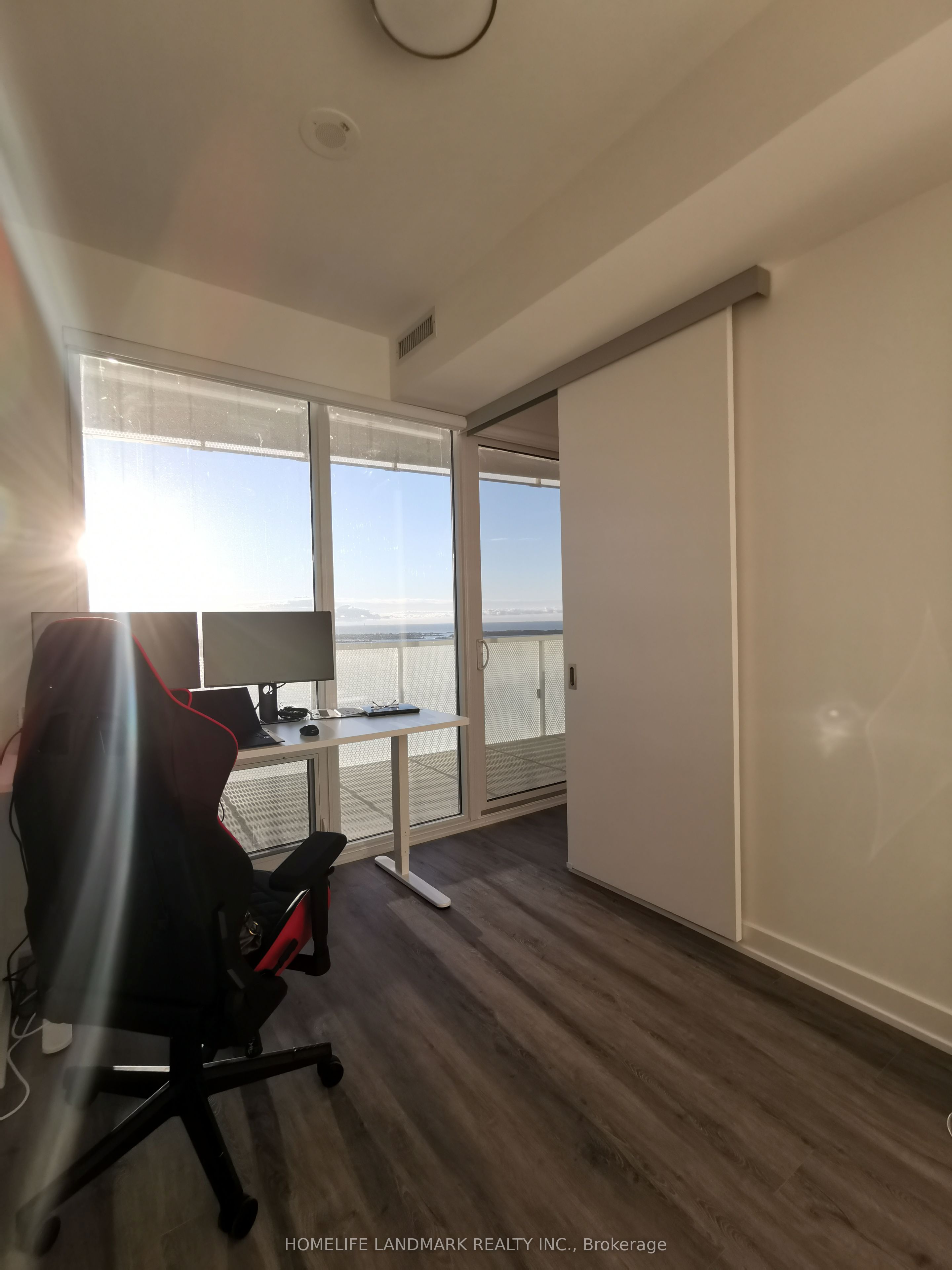 15 Queens Quay E 3201 Property Photo 14