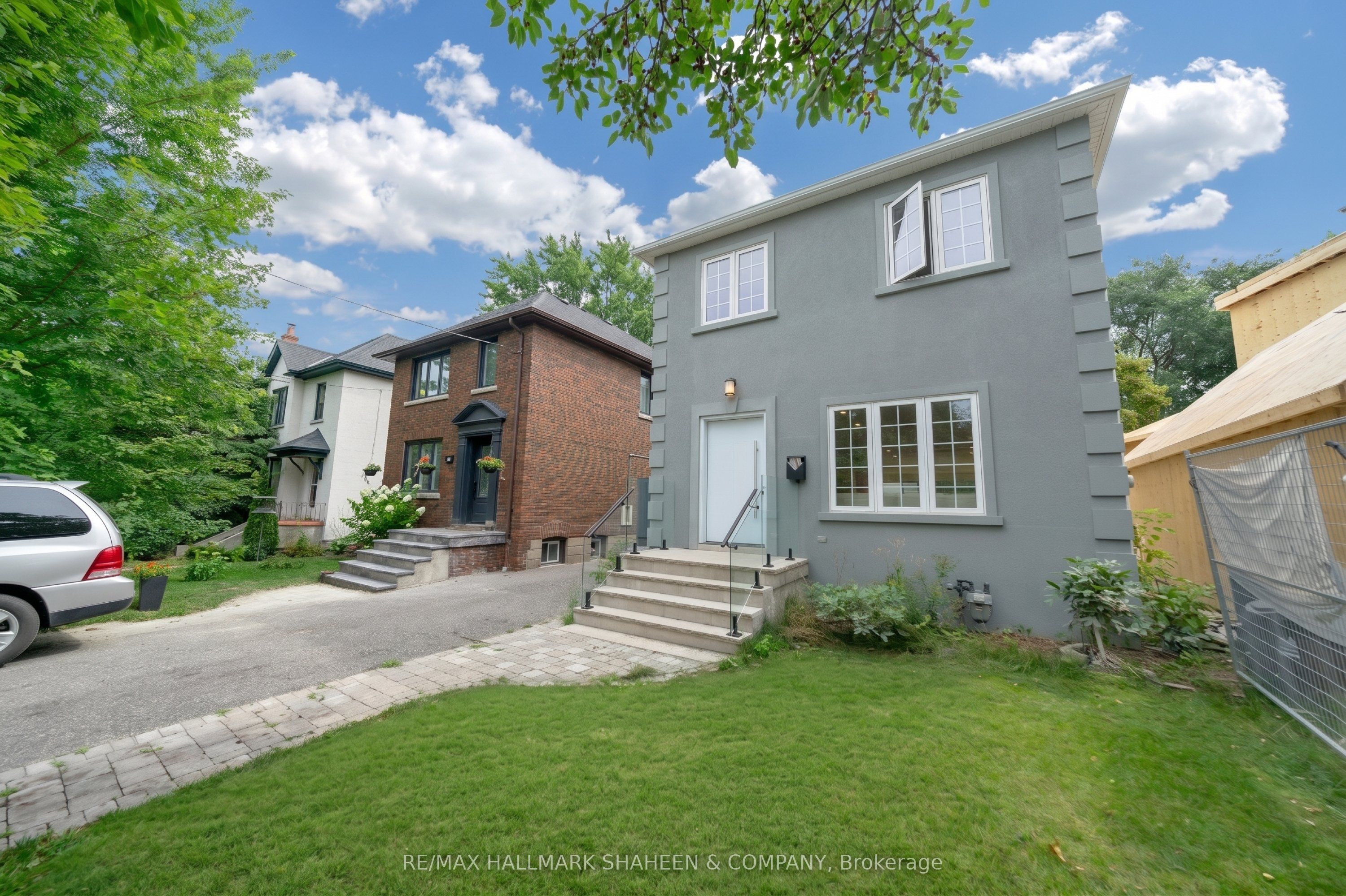 207 Sutherland Drive Property Photo 1