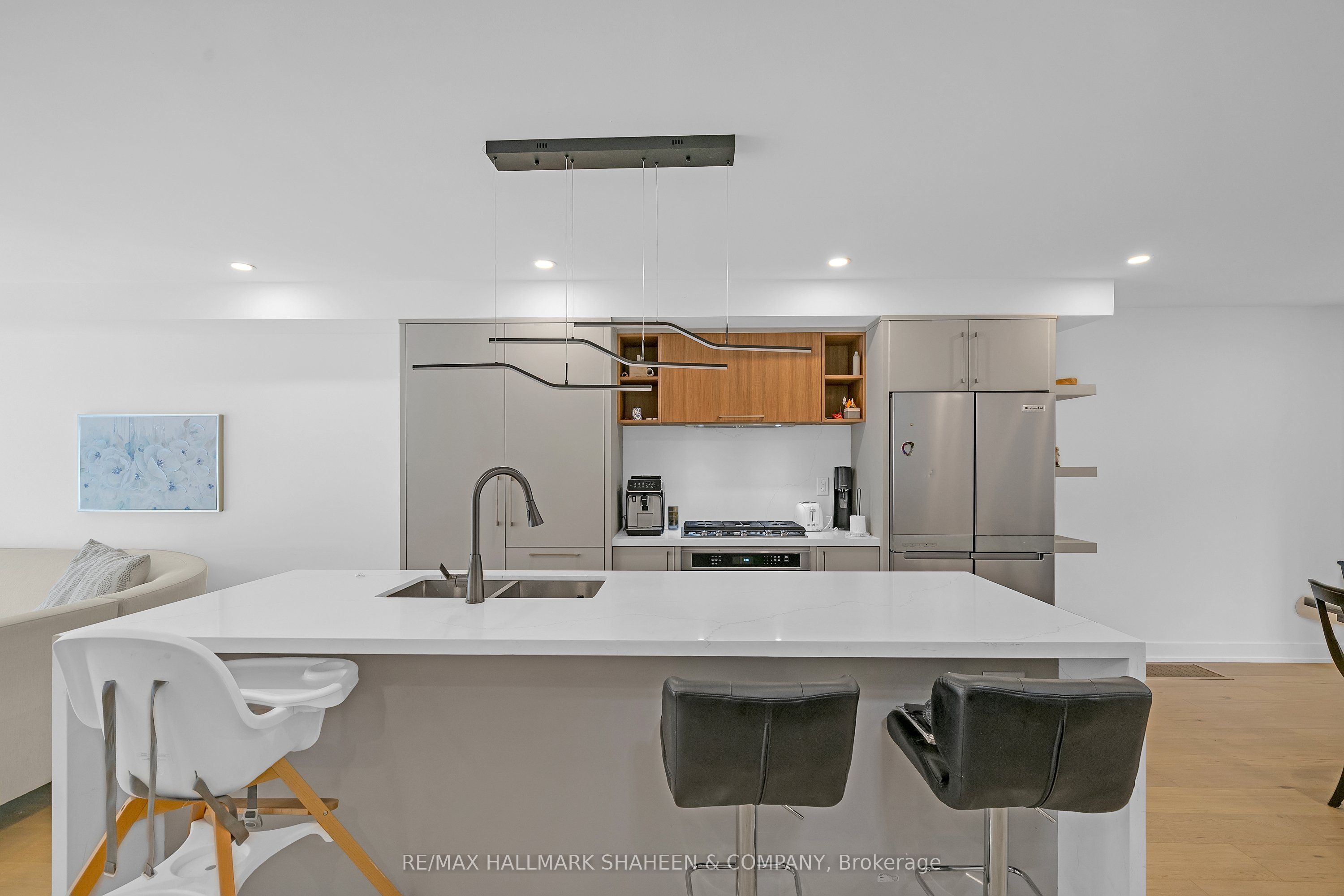 207 Sutherland Drive Property Photo 11