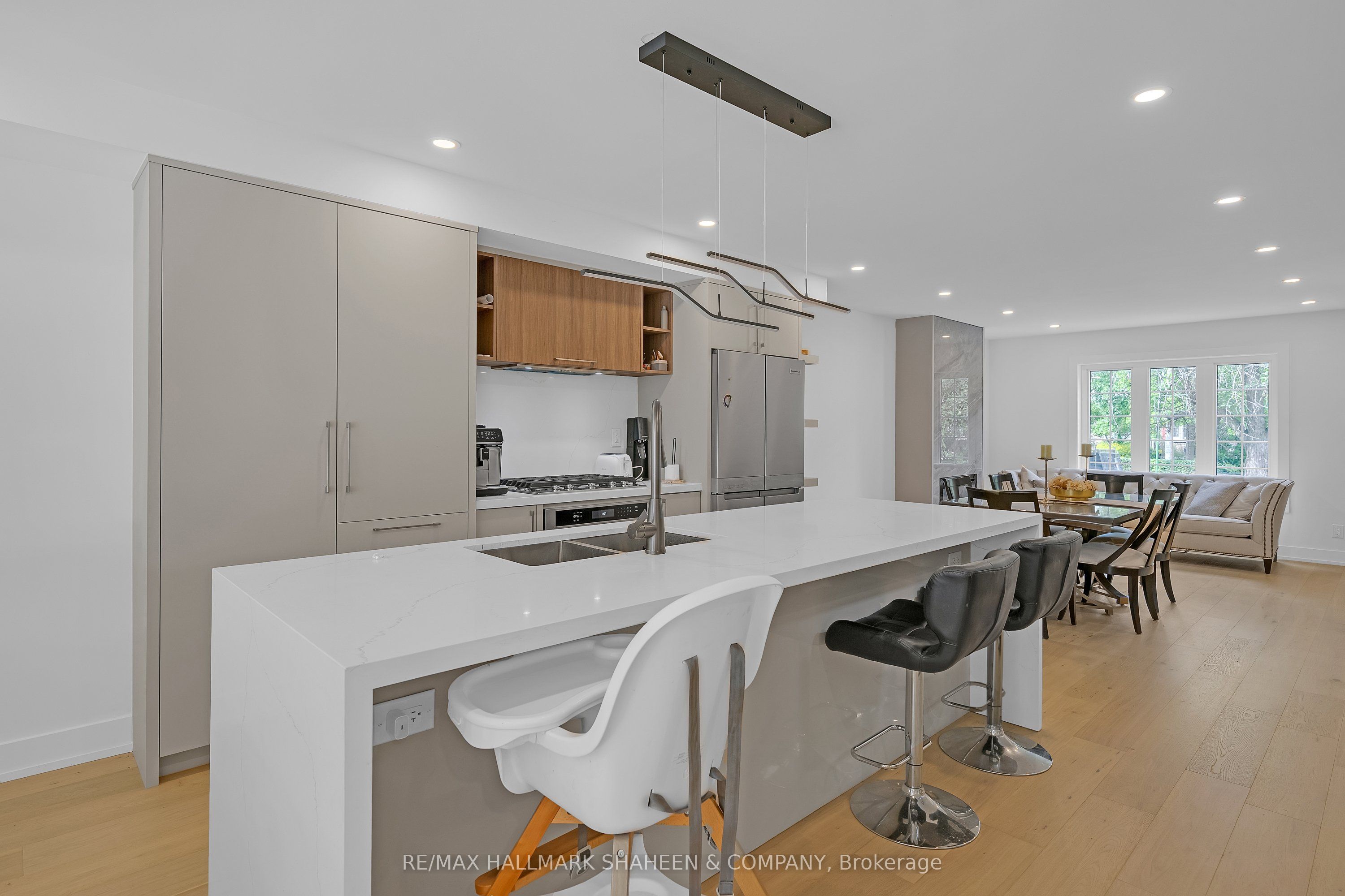 207 Sutherland Drive Property Photo 12