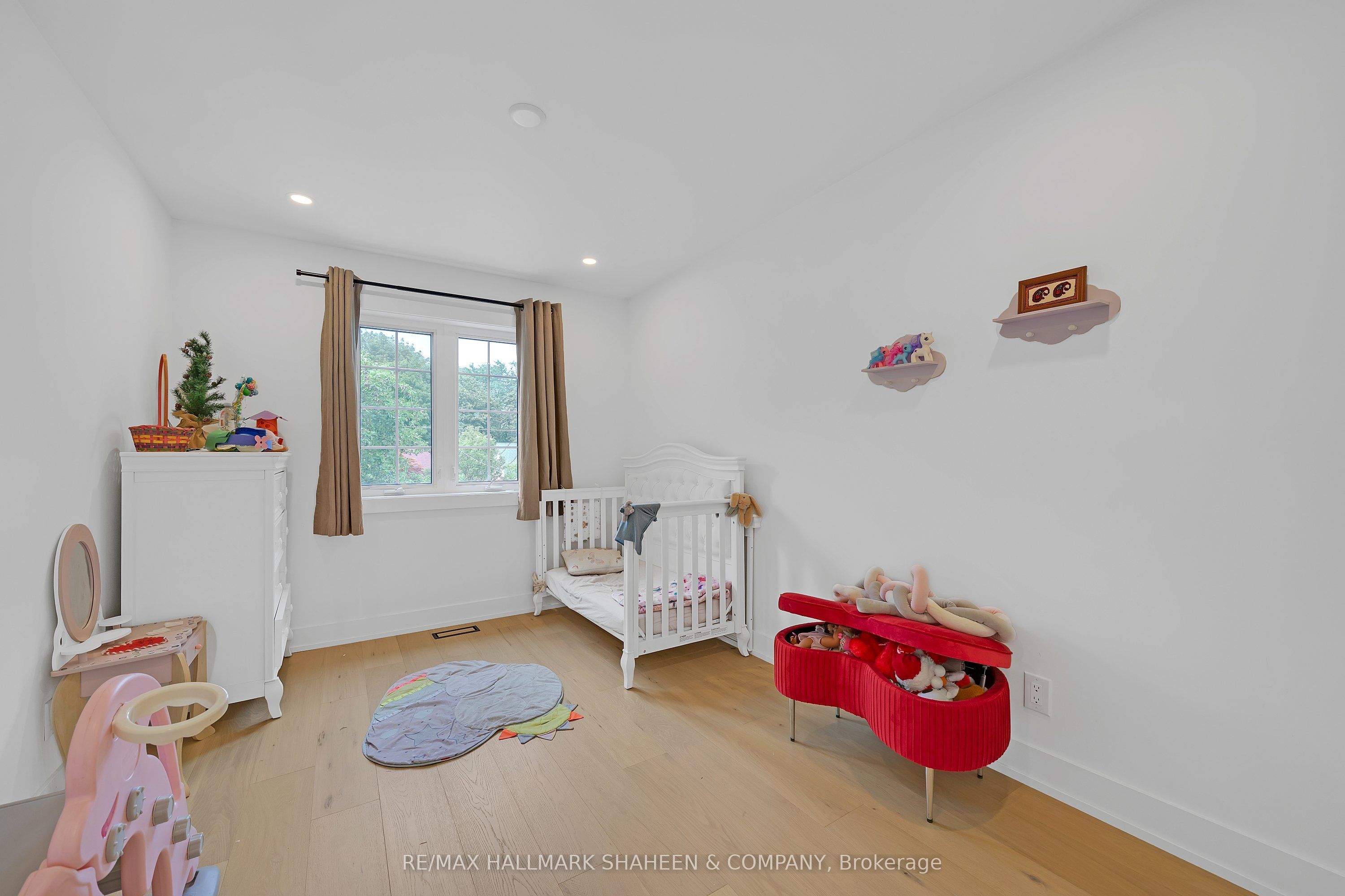 207 Sutherland Drive Property Photo 31