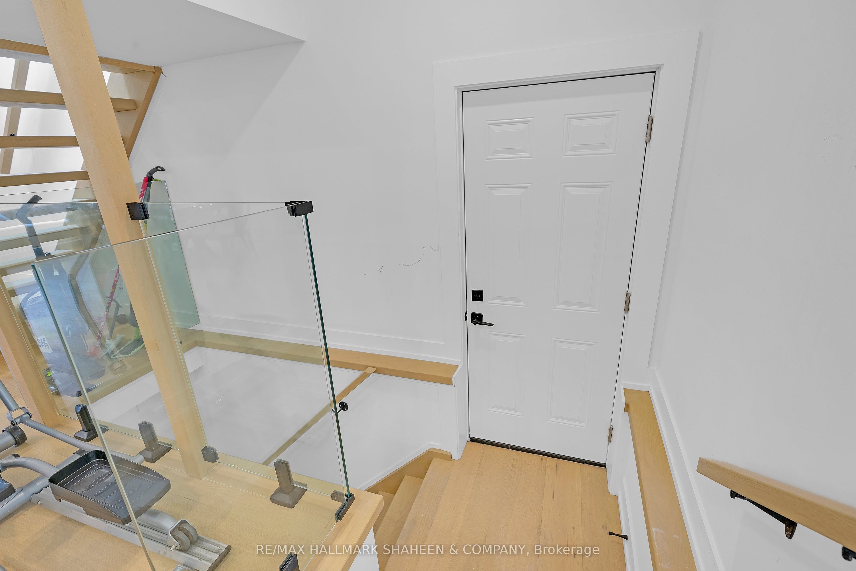 207 Sutherland Drive Property Photo 35