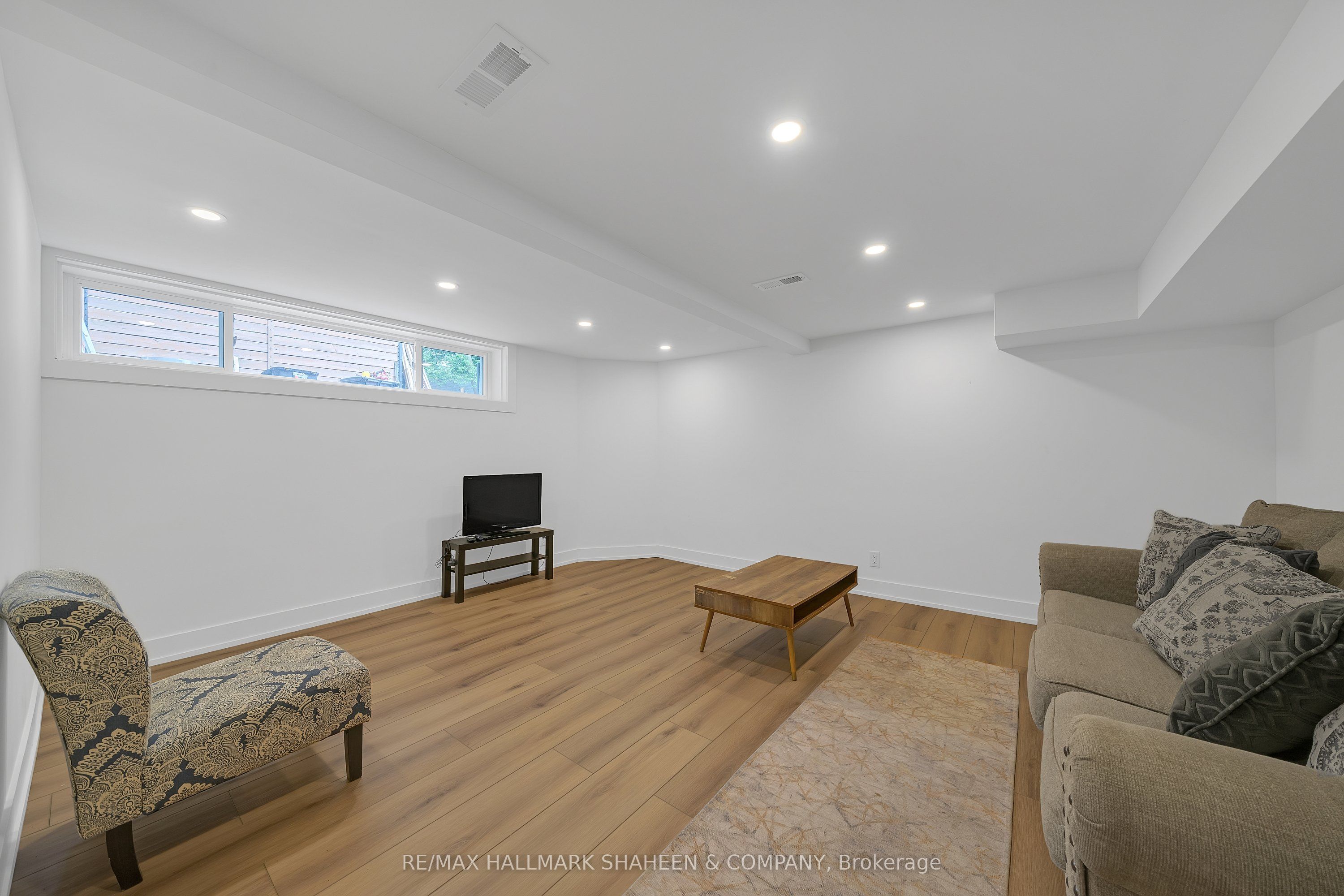 207 Sutherland Drive Property Photo 40