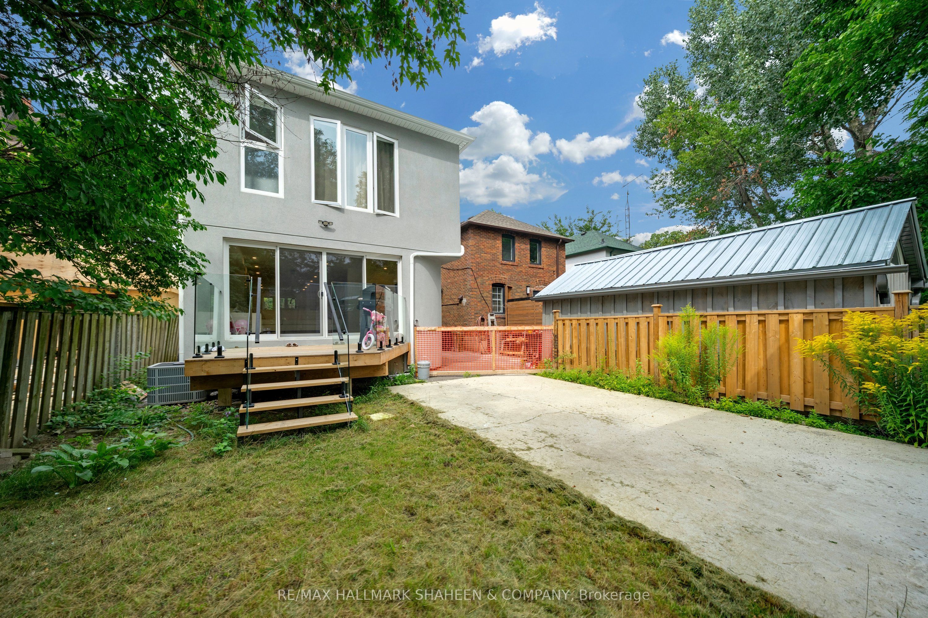 207 Sutherland Drive Property Photo 48