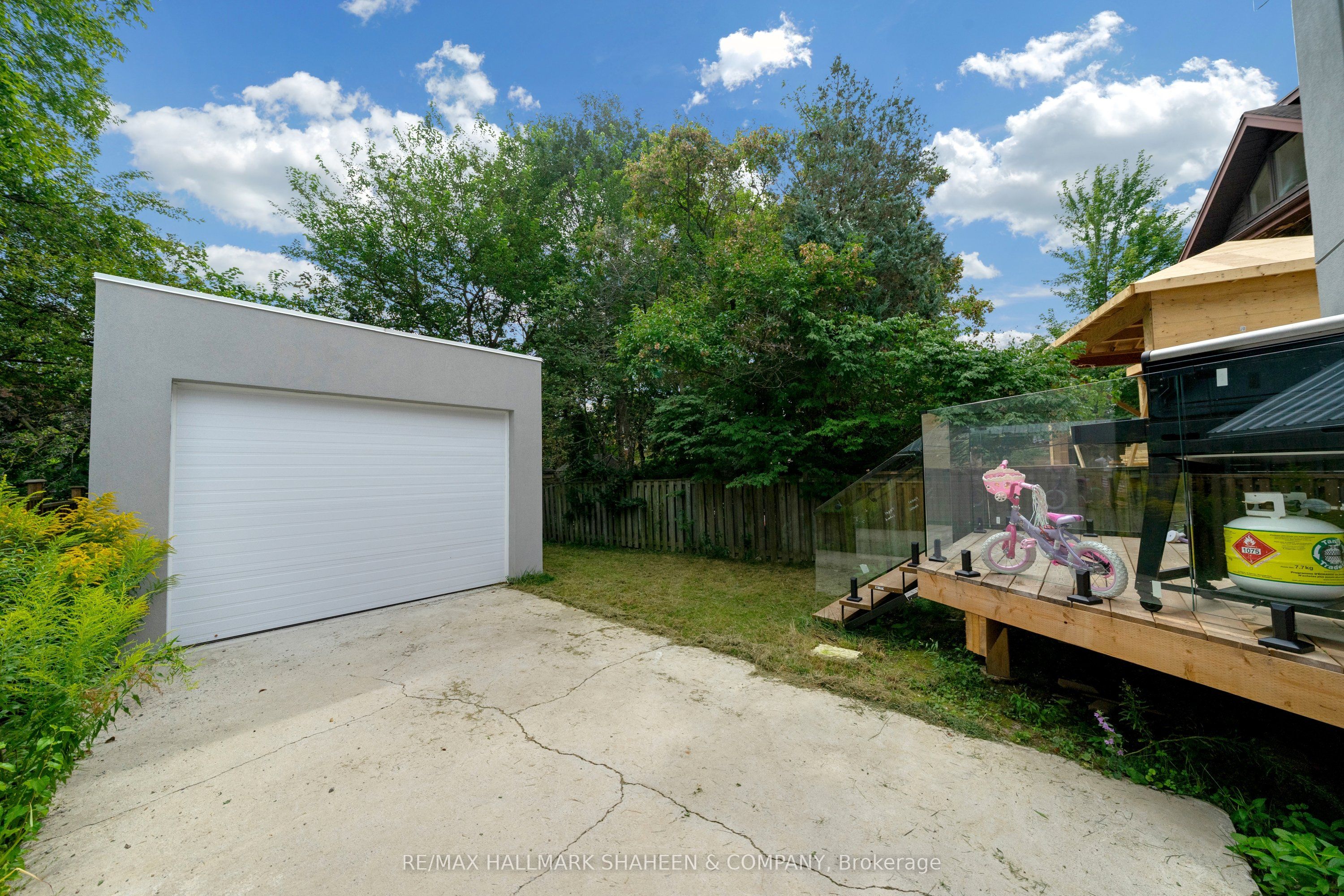 207 Sutherland Drive Property Photo 49