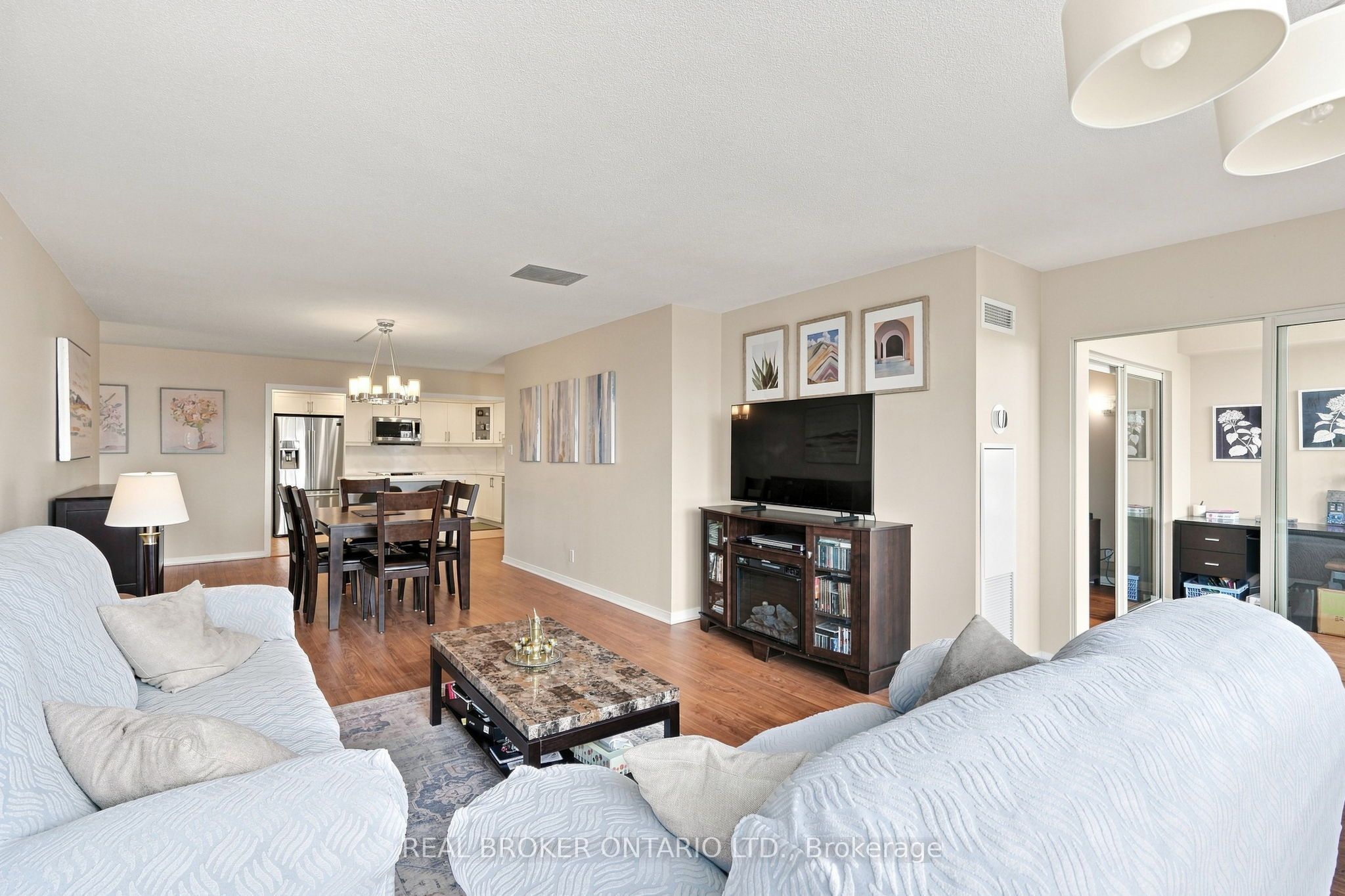 205 Wynford Drive 2207 Property Photo 14