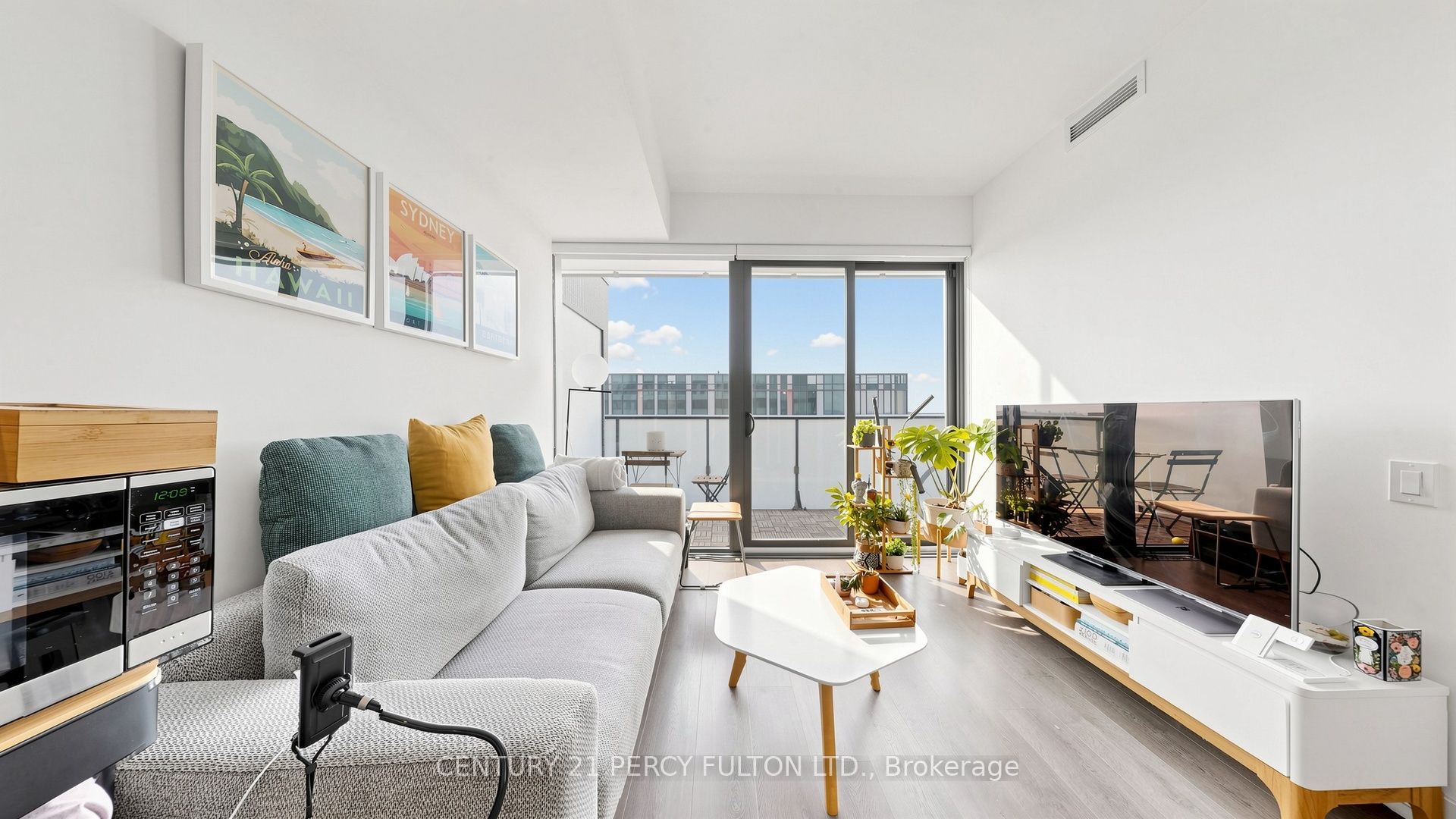 161 Roehampton Avenue 4207 Property Photo 8