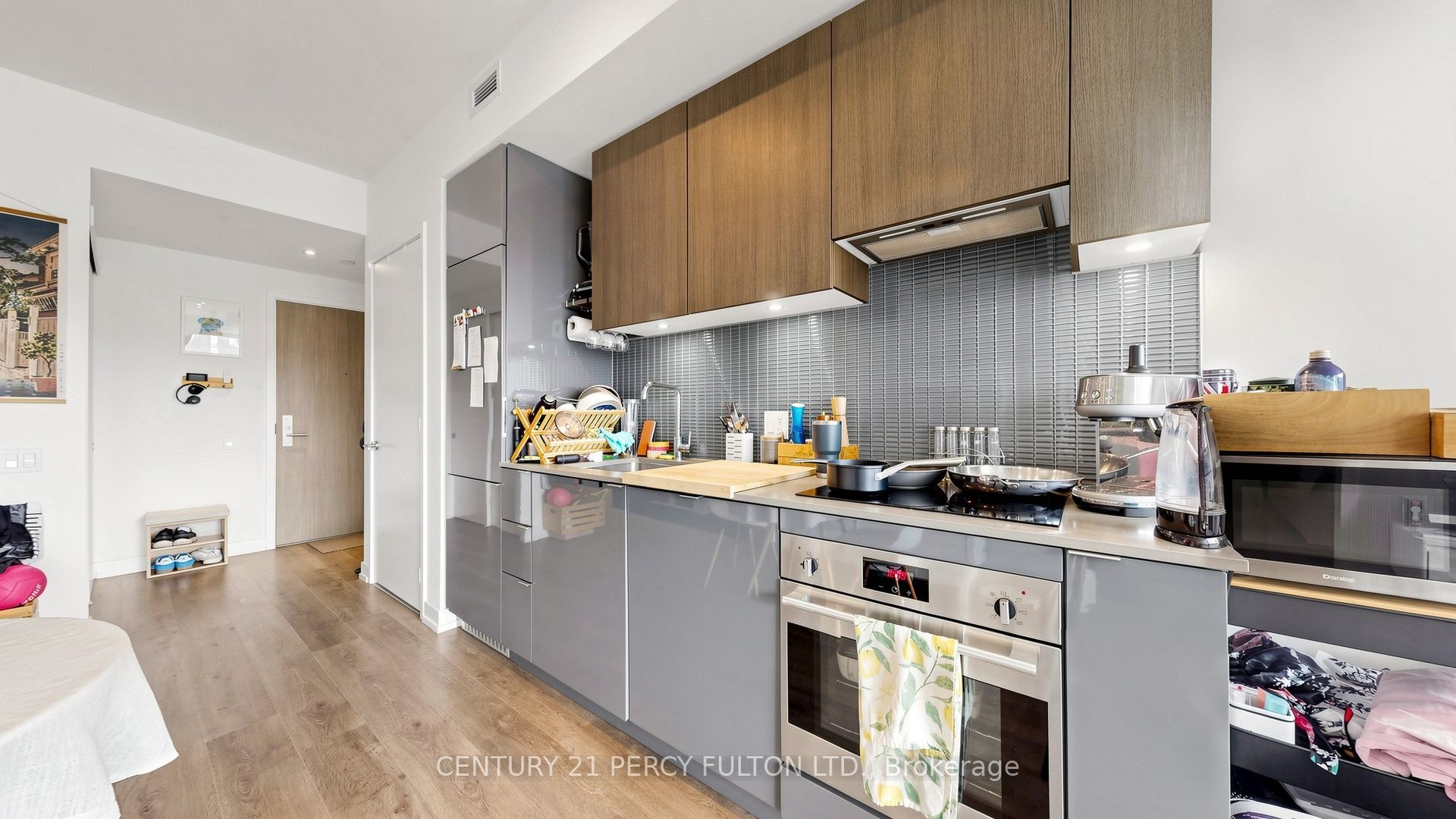161 Roehampton Avenue 4207 Property Photo 14