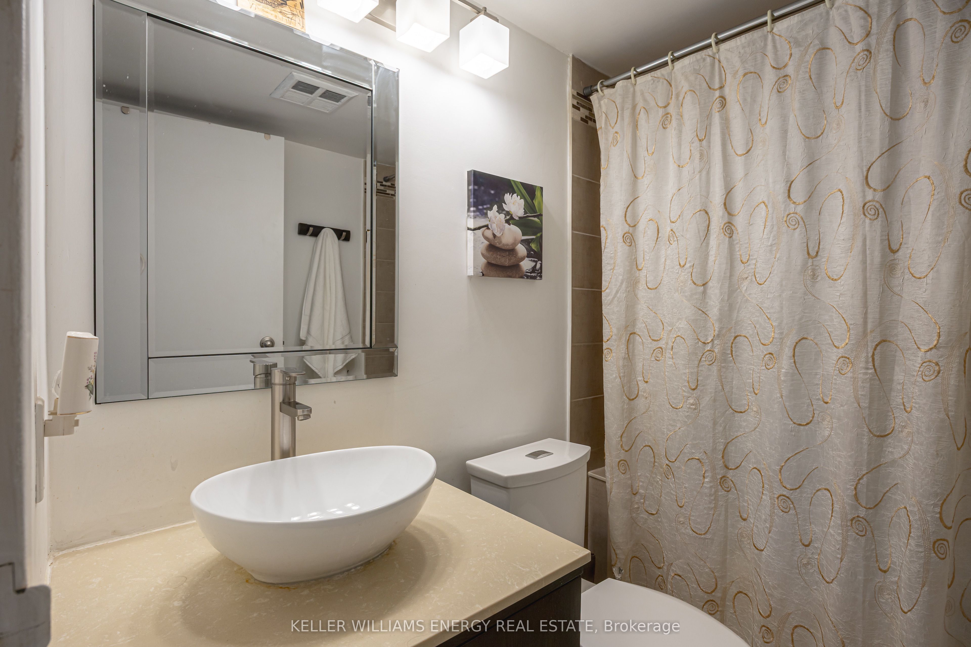10 Yonge Street 1604 Property Photo 18