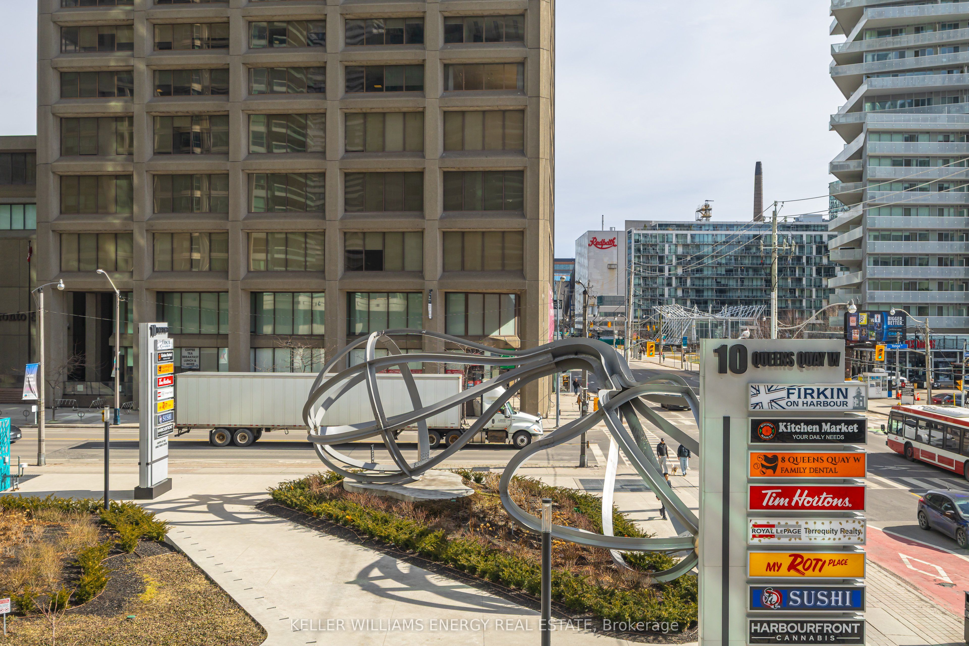 10 Yonge Street 1604 Property Photo 33