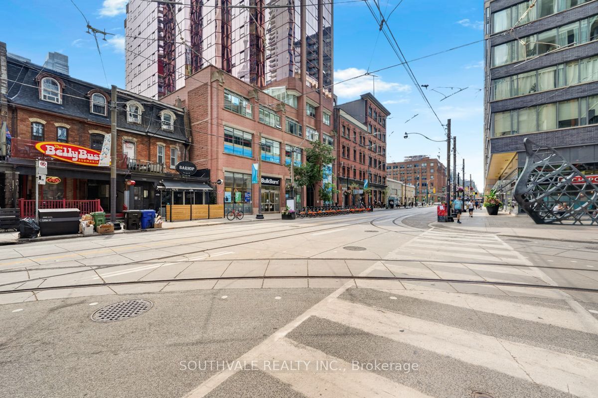 393 King St. W 1107