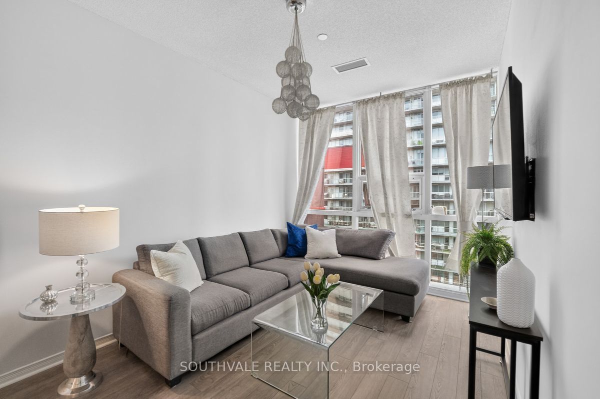 393 King St. W 1107 Property Photo 14