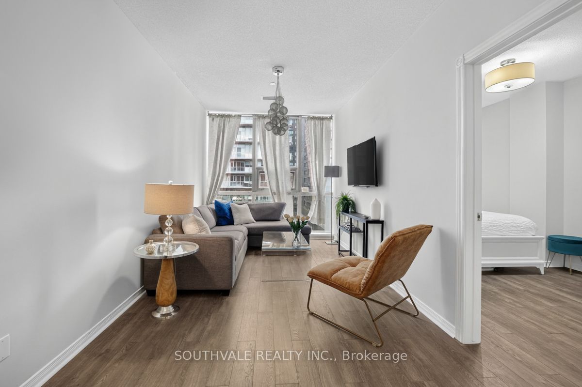 393 King St. W 1107 Property Photo 15