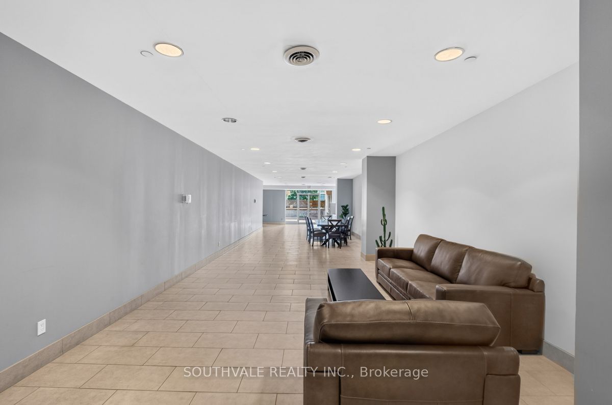 393 King St. W 1107 Property Photo 27